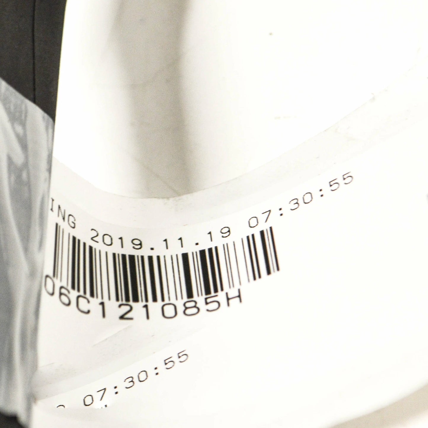 NEW AUDI A6 C6 CYLINDER HEAD COOLANT PIPE 06C121085H