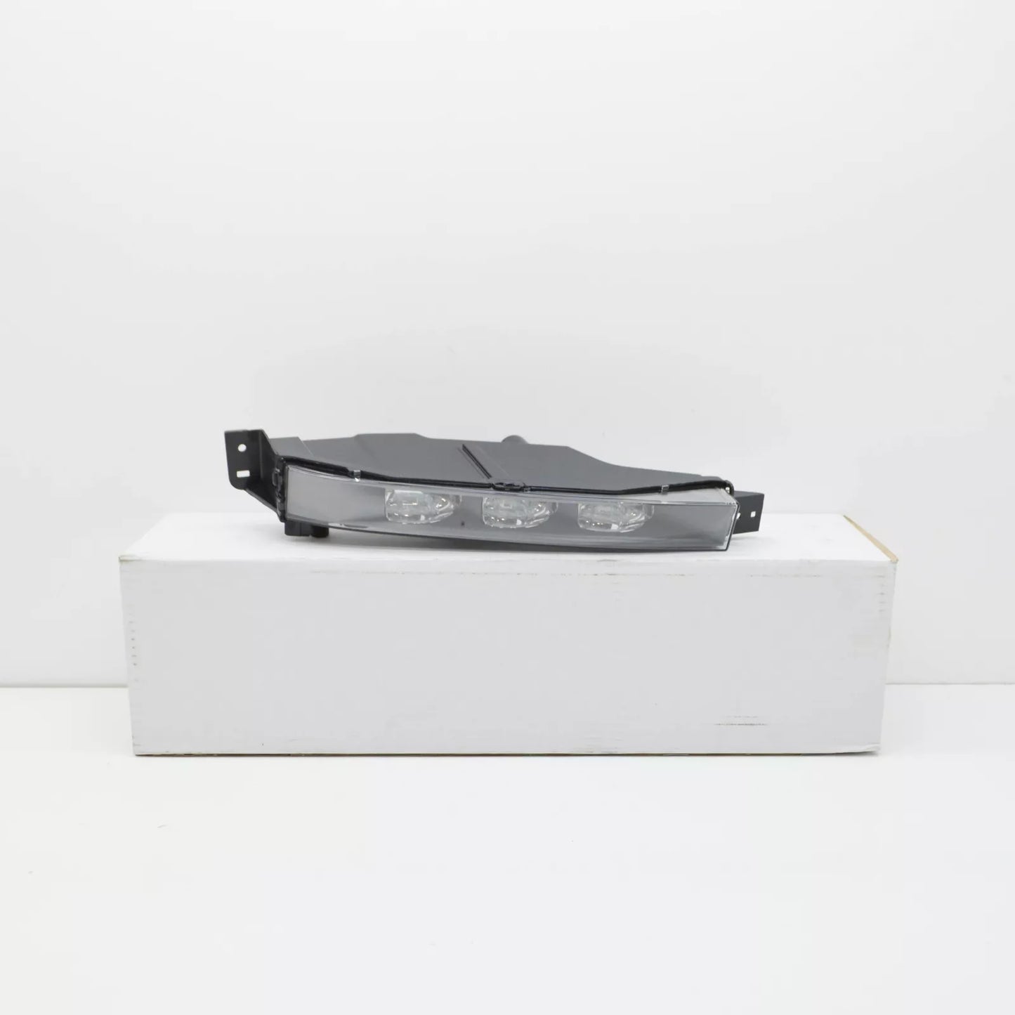 NEW BMW 6 CONVERTIBLE F12 FRONT RIGHT LED FOG LIGHT 7234928 63177234928 ORIGINAL