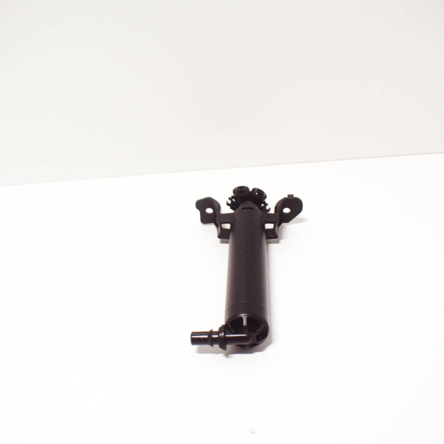 NEW AUDI A3 8V RIGHT HEADLIGHT WASHER PUMP 8V0955102B ORIGINAL