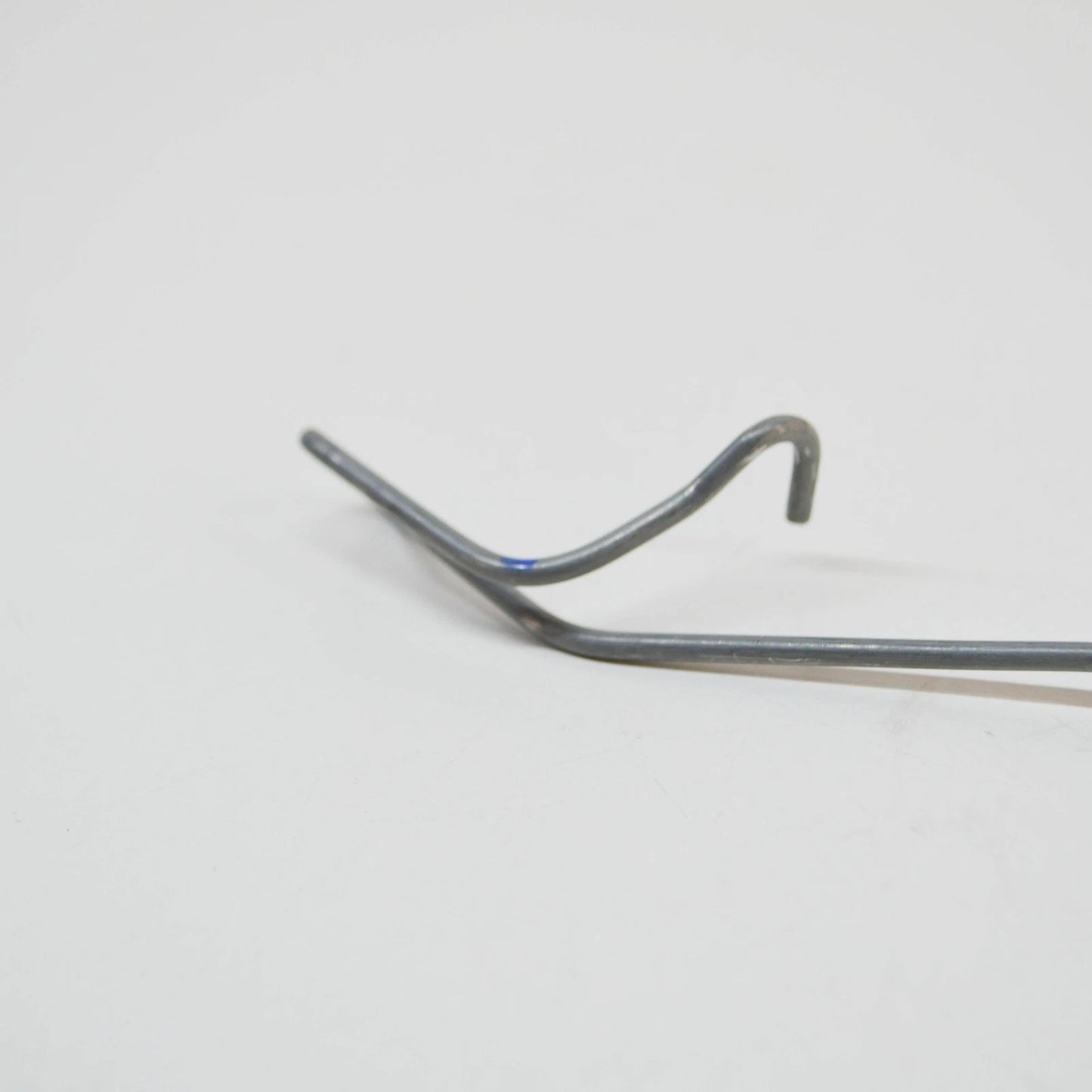 NEW AUDI Q3 8U FRONT BRAKE CALIPER RETAINING SPRING 5N0615269 ORIGINAL