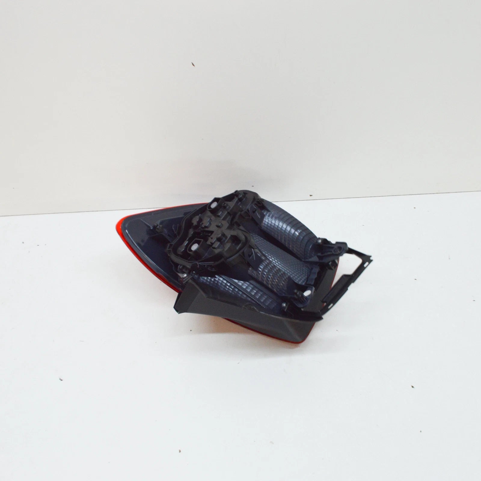 NEW BMW 1 F20 REAR LEFT TAIL LIGHT 63217241541 7241541