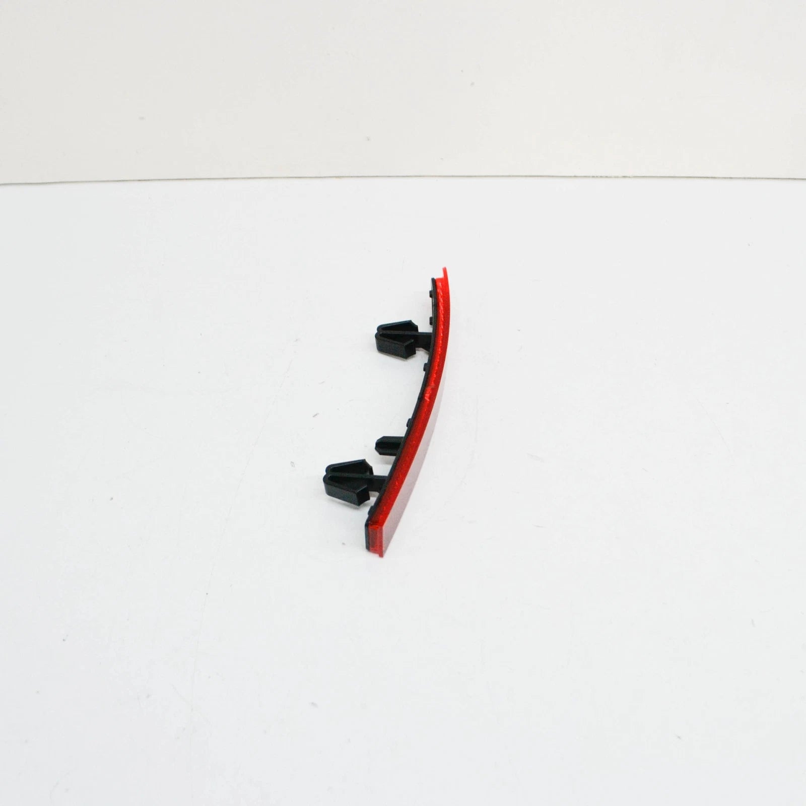 NEW VW ARTEON 3H REAR RIGHT OUTER BUMPER REFLECTOR 3G8945106