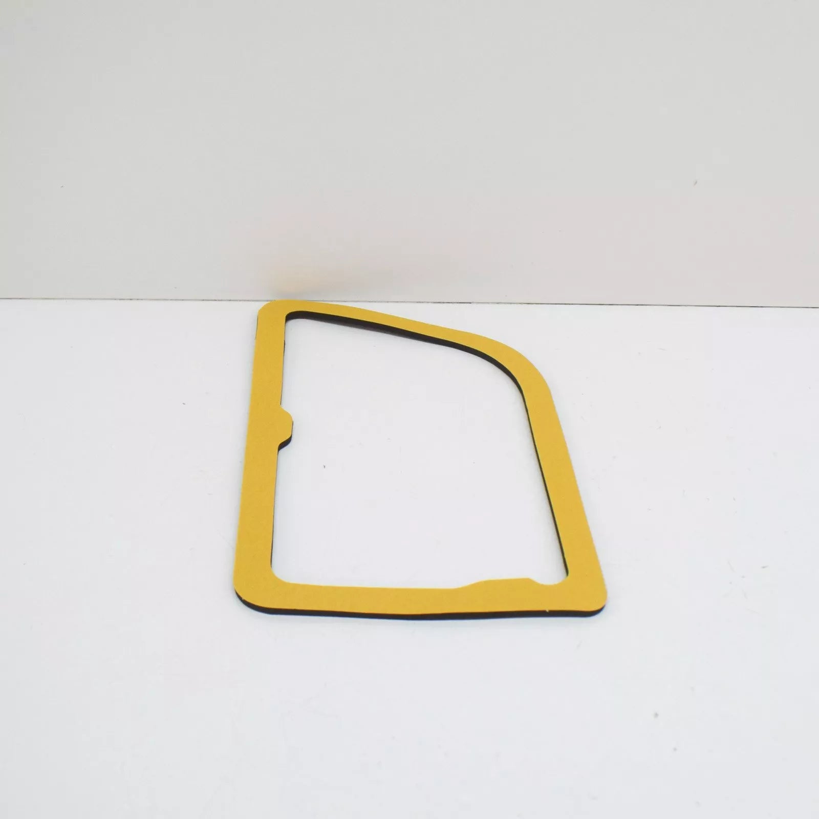 NEW BMW X5 E70 REAR LEFT LIGHT INNER GASKET SEAL 63217288973 2010 ORIGINAL