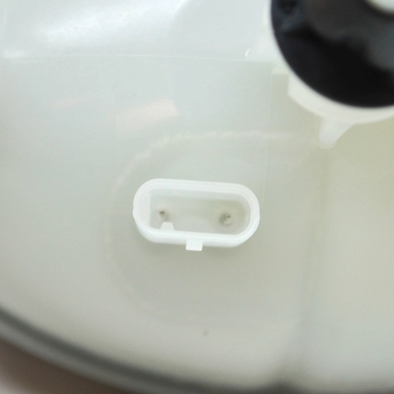 NEW MERCEDES-BENZ GLK-CLASS X204 EXPANSION TANK A2045000749