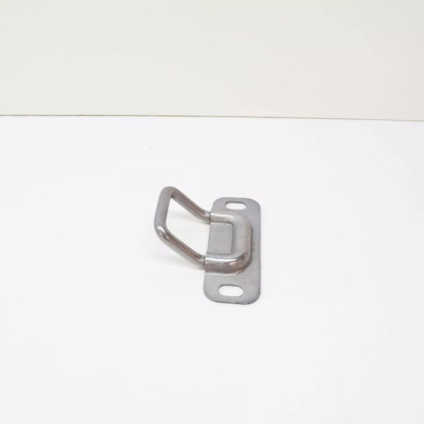 NEW MERCEDES-BENZ VITO W447 REAR PANEL DOOR BOTTOM BRACKET A6397400232 ORIGINAL