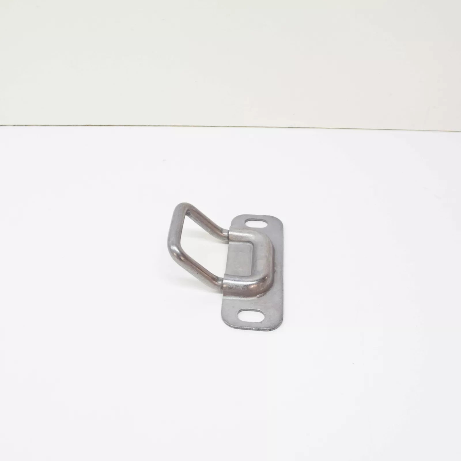 NEW MERCEDES-BENZ VITO W447 REAR PANEL DOOR BOTTOM BRACKET A6397400232 ORIGINAL