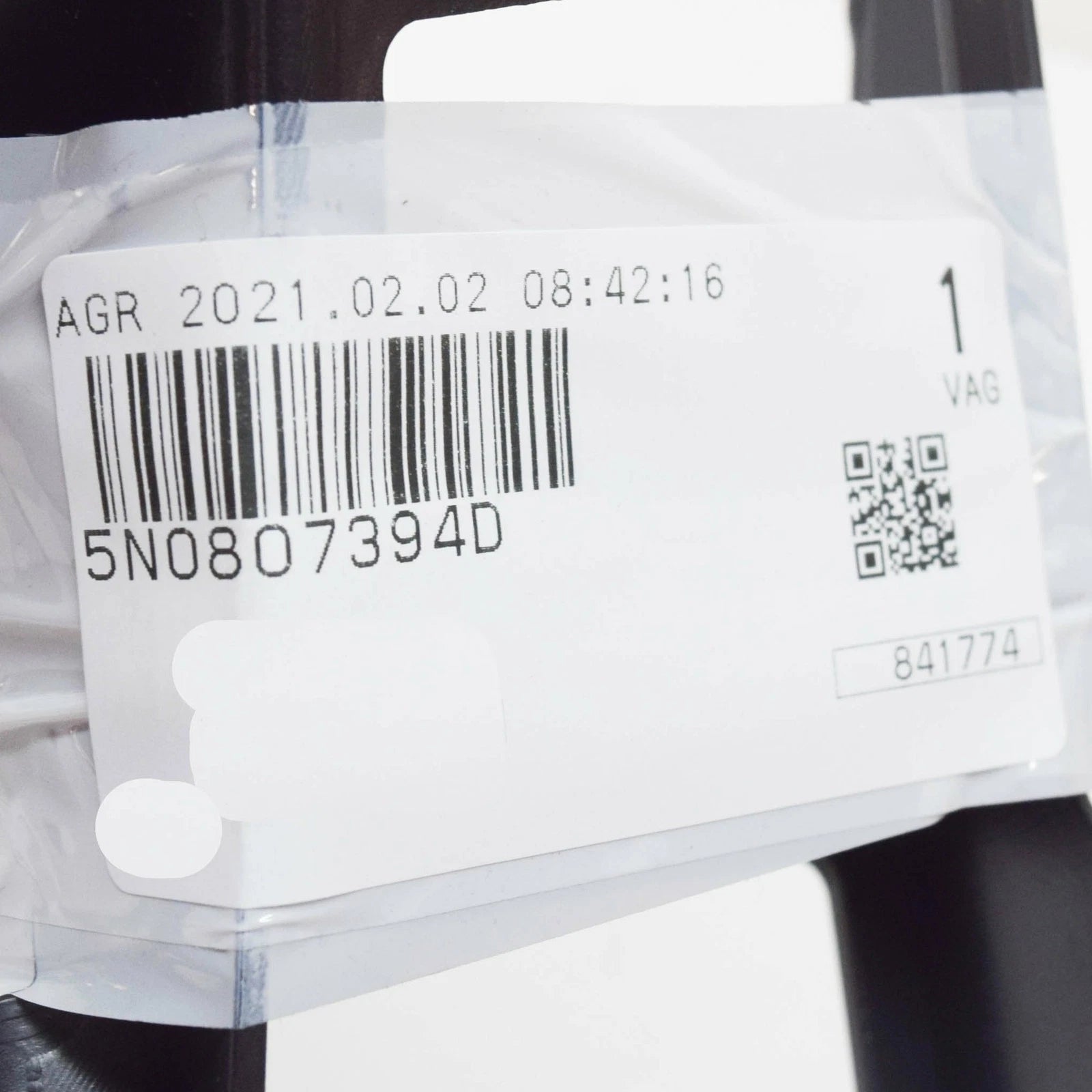 NEW VOLKSWAGEN TIGUAN 5N REAR BUMPER RIGHT BRACKET 5N0807394D 2015