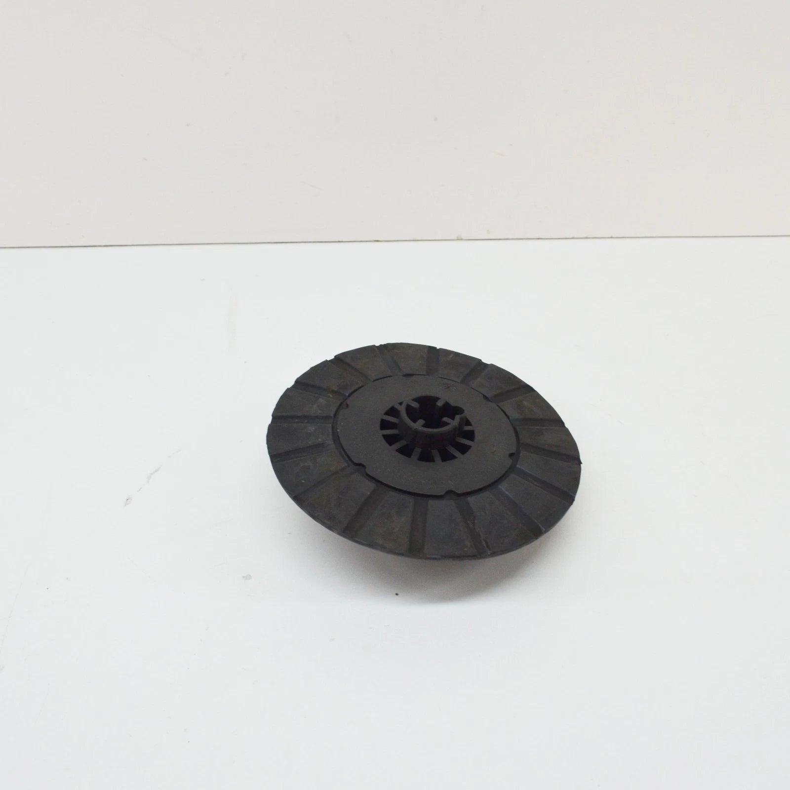 NEW MERCEDES-BENZ VITO W639 REAR LEFT SPRING SHIM A6393240384 ORIGINAL