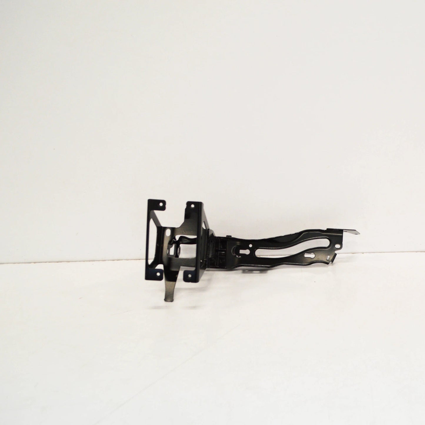 NEW BMW 1 F20 FRONT LEFT HEADLIGHT BRACKET 51647245791 7245791 2014