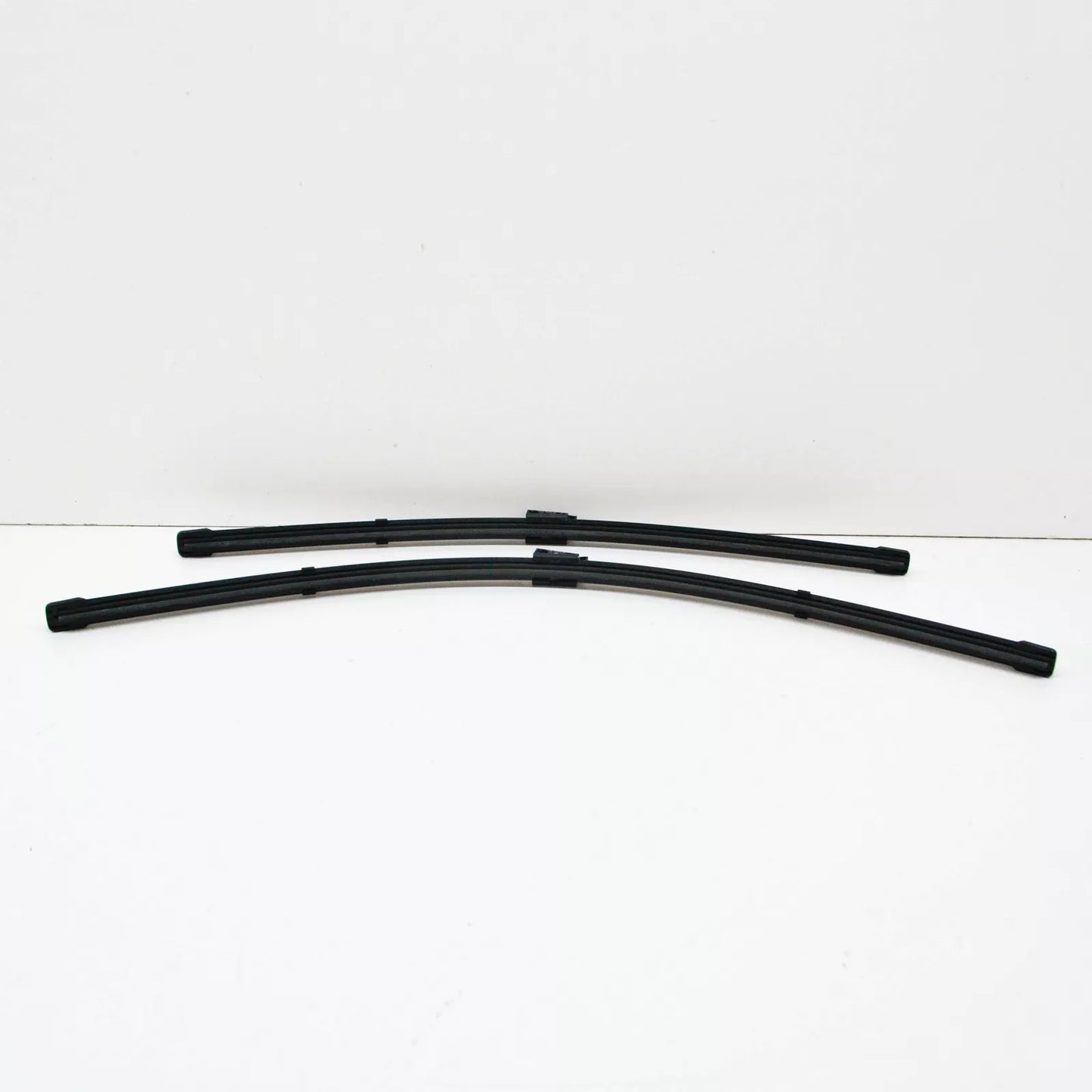 NEW MB A W176 FRONT WINDSHIELD WIPER BLADES SET A1768204300 LHD ORIGINAL