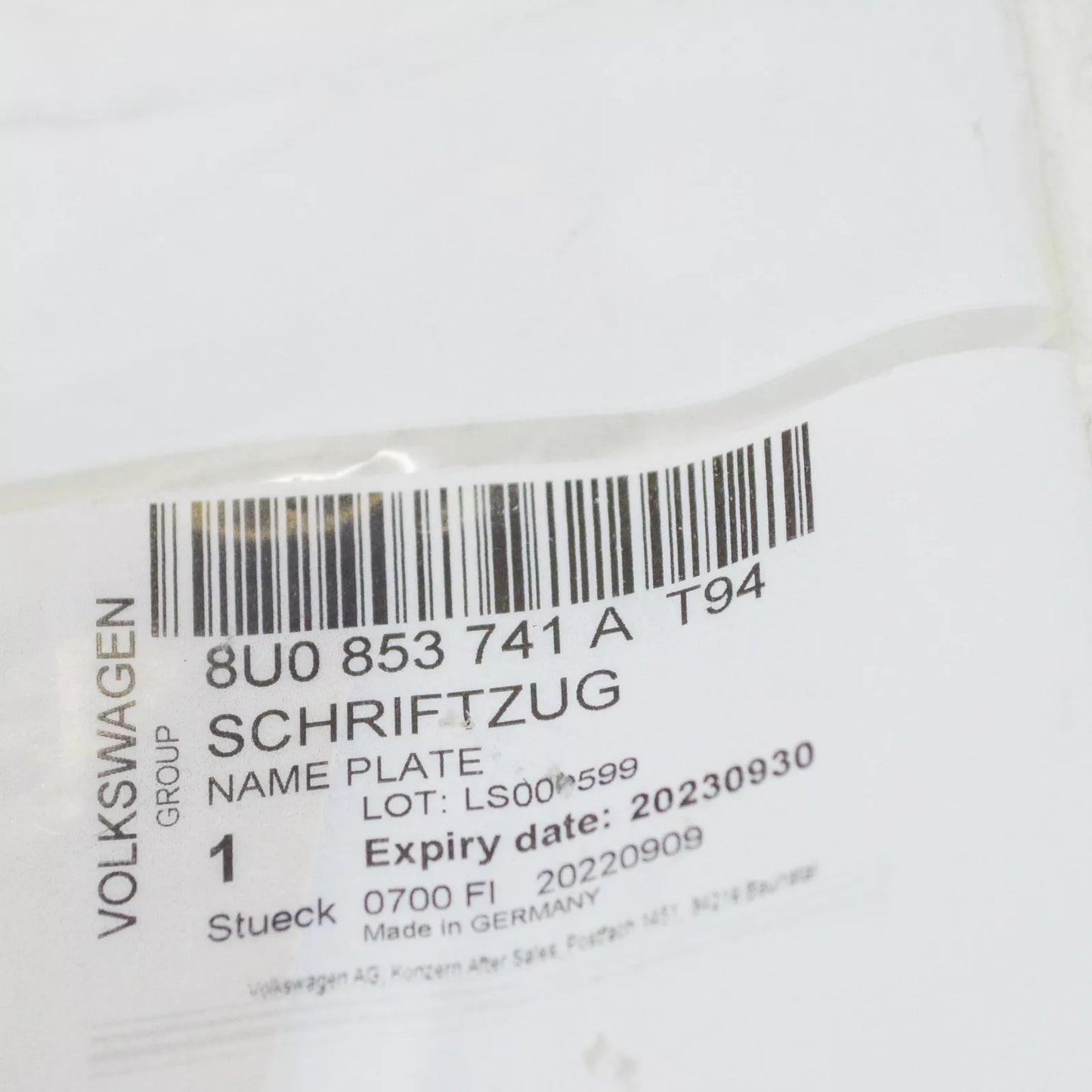 NEW AUDI Q3 8U REAR EMBLEM BADGE 8U0853741AT94