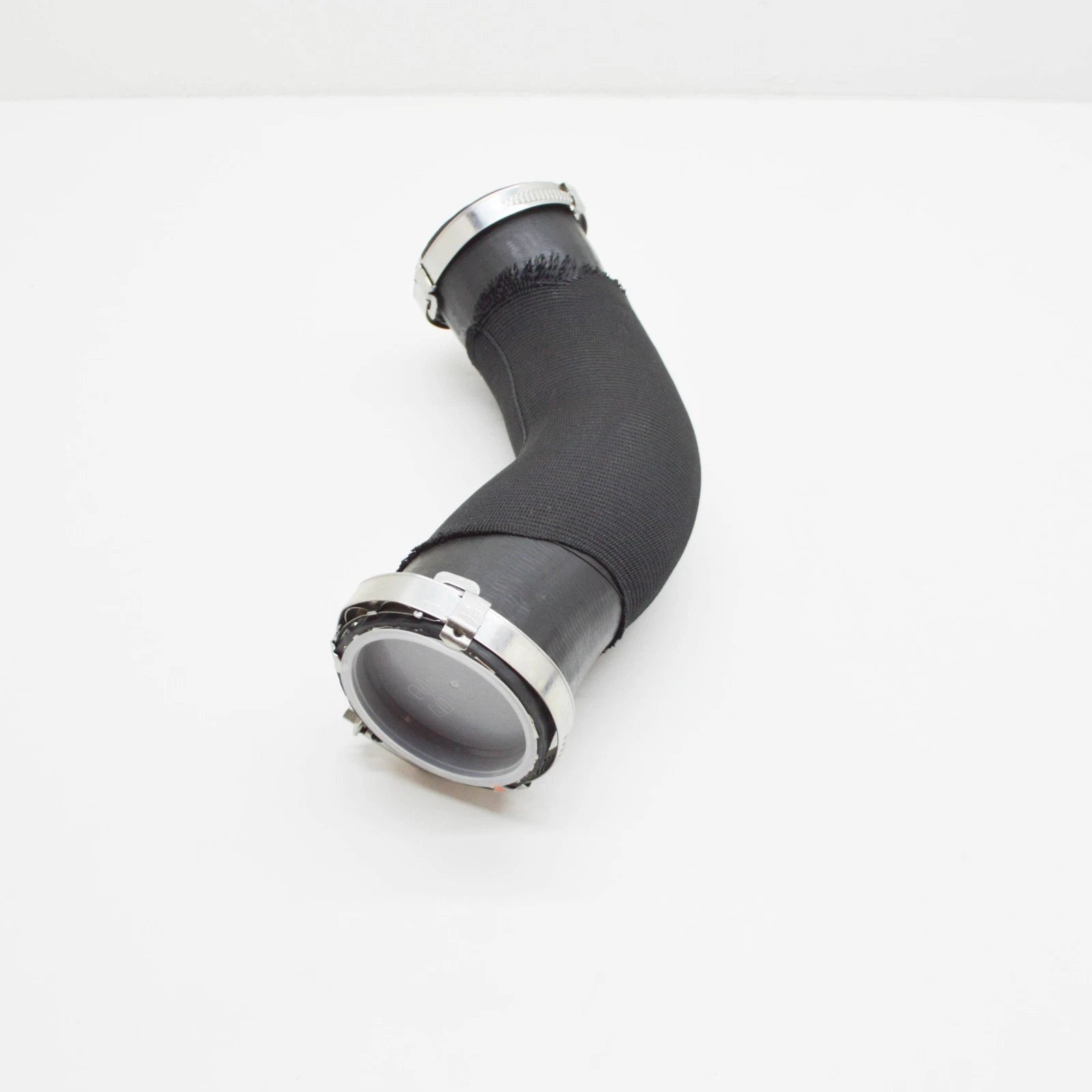 NEW AUDI Q7 4M INTERCOOLER HOSE PIPE 4M0145738BA ORIGINAL