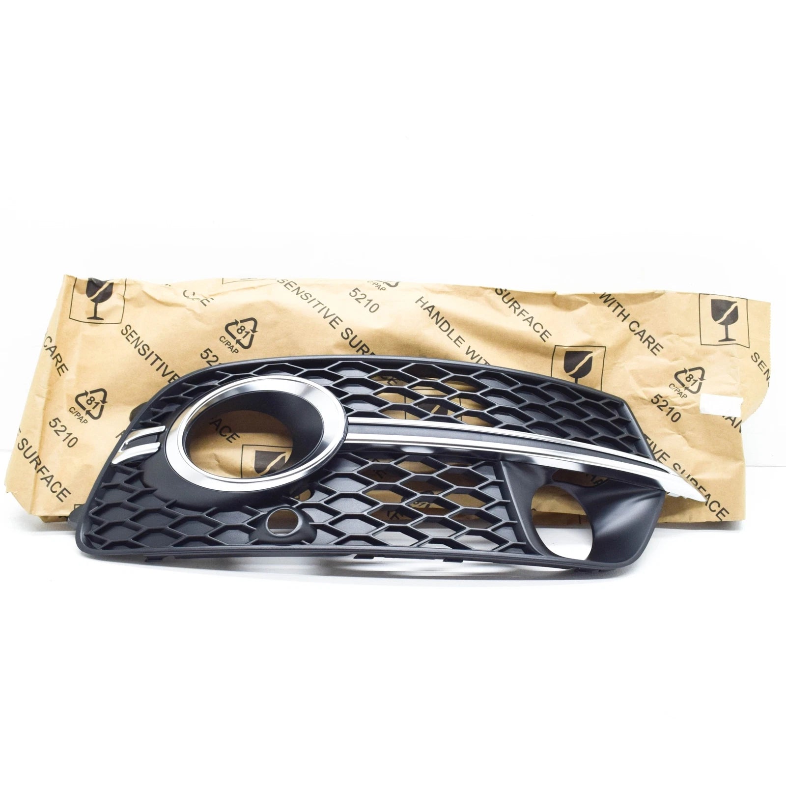 NEW AUDI Q5 8R FRONT RIGHT GRILL 8R0807682ABBFM 8R0807682AB BFM ORIGINAL