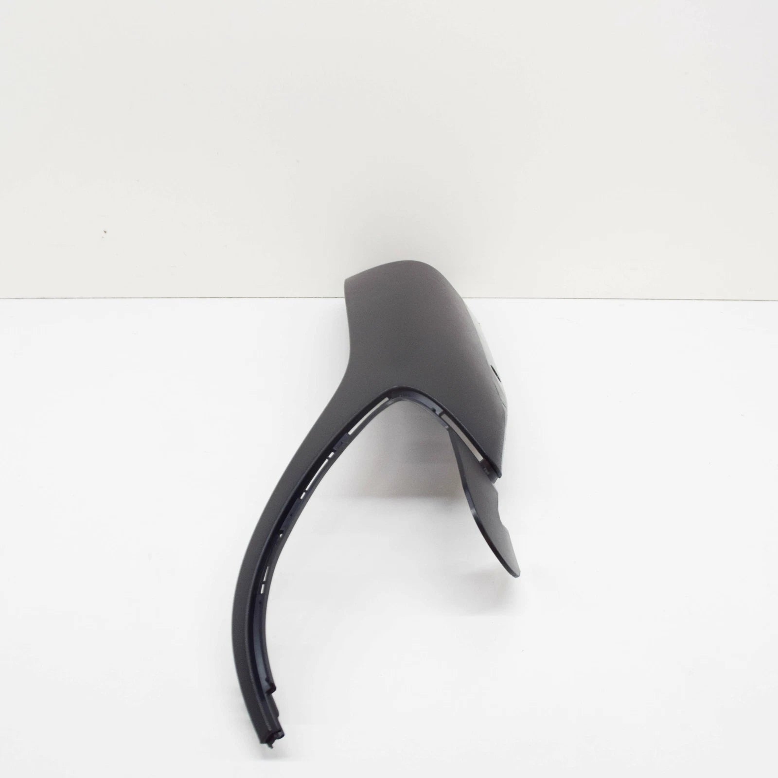 NEW MERCEDES-BENZ GLA-CLASS X156 FRONT BUMPER LEFT LOWER TRIM A1568851125