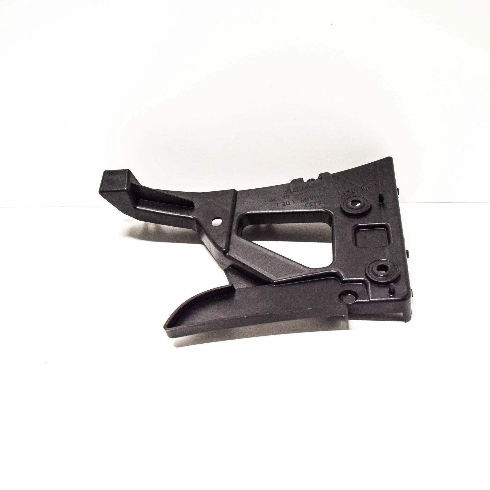 NEW AUDI RS6 C6 FRONT BUMPER LEFT BRACKET 4F0807227C 2010