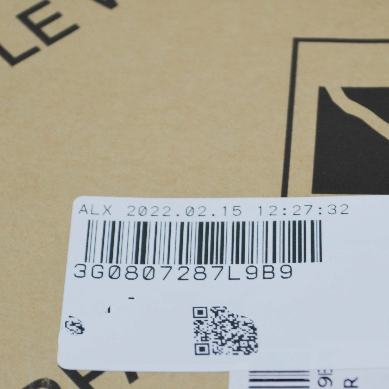 NEW VOLKSWAGEN PASSAT B8 FRONT LICENSE PLATE BRACKET 3G0807287L9B9 ORIGINAL