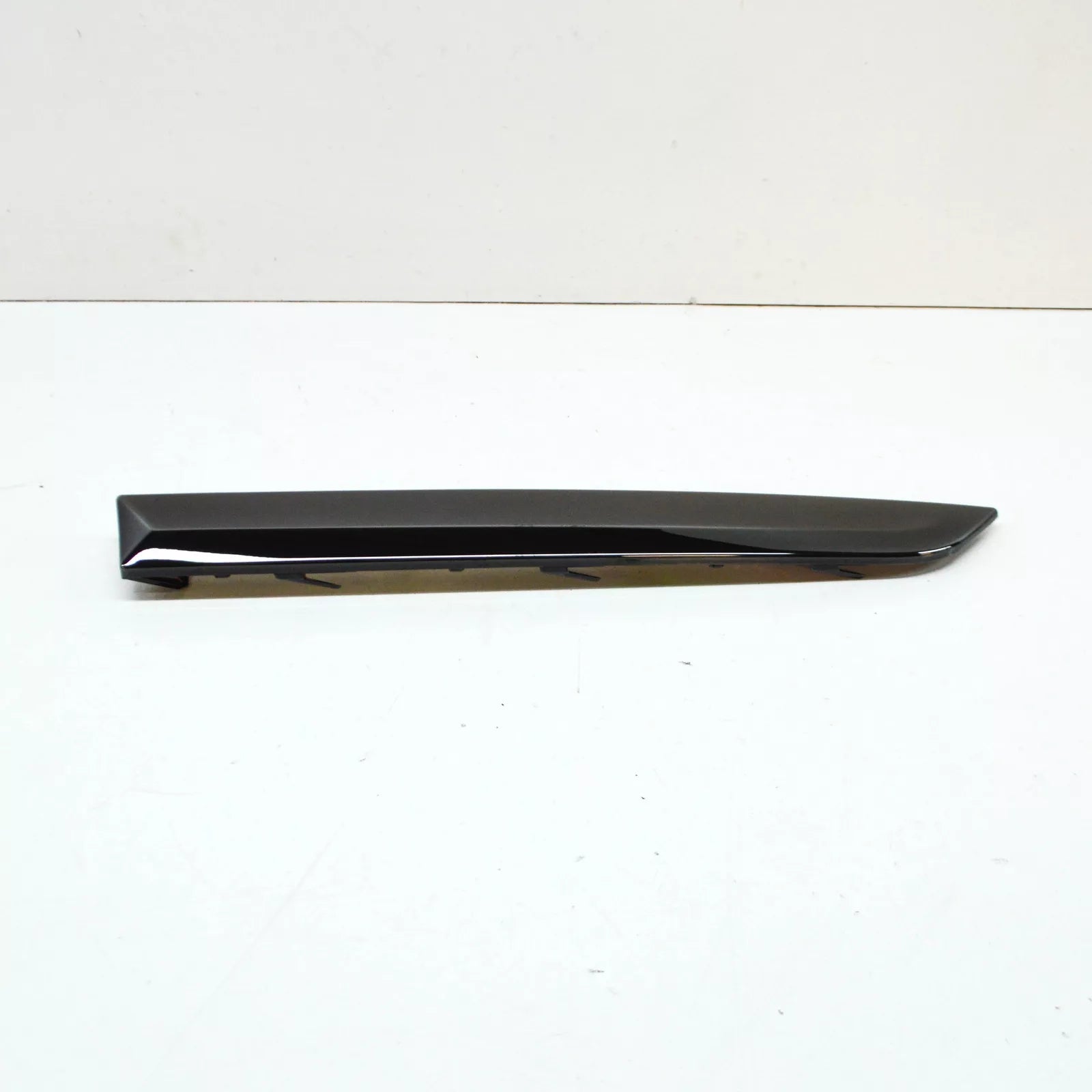 NEW BMW X7 G07 M REAR LEFT BUMPER MOLDING 51128074019 8074019 ORIGINAL