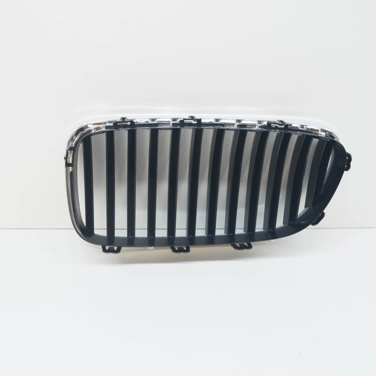 NEW BMW 5 F10 FRONT RIGHT RADIATOR GRILLE 51137203650 7203650 ORIGINAL