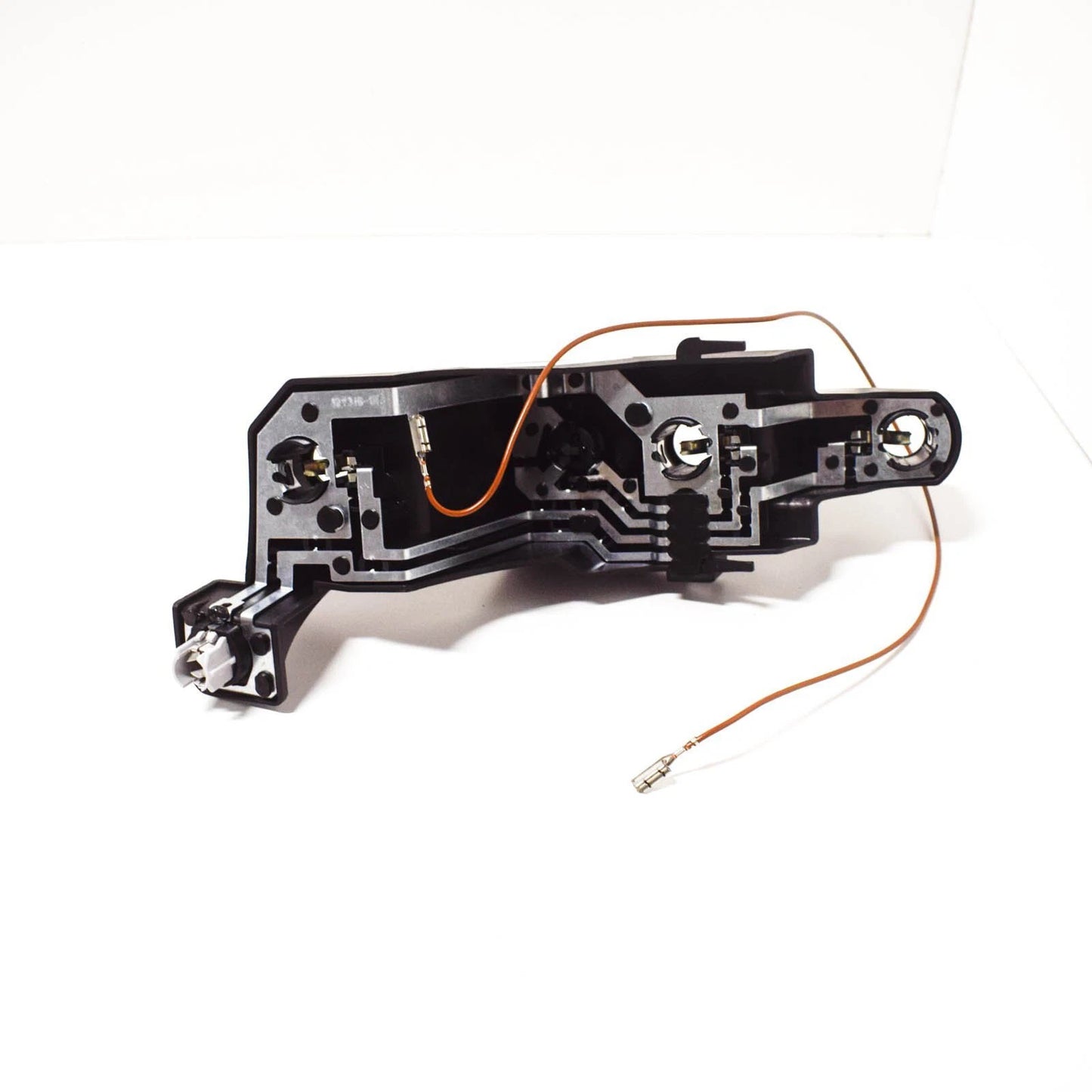 NEW BMW Z4 E86 CIGARETTE LIGHTER SOCKET 61346977682 ORIGINAL