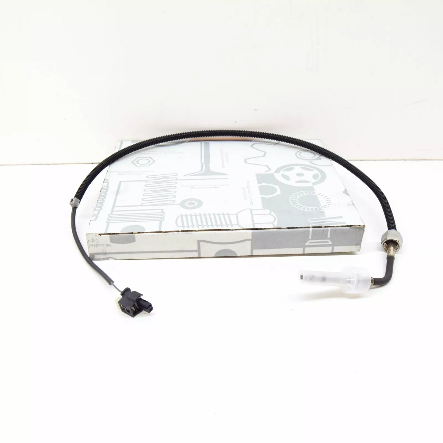 NEW MERCEDES-BENZ C W204 EXHAUST SYSTEM TEMPERATURE SENSOR A0009052205