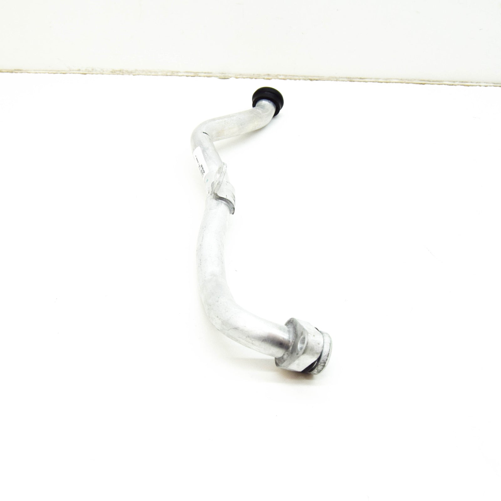 NEW AUDI A4 B9 ENGINE COOLANT PIPE 06M121083J ORIGINAL