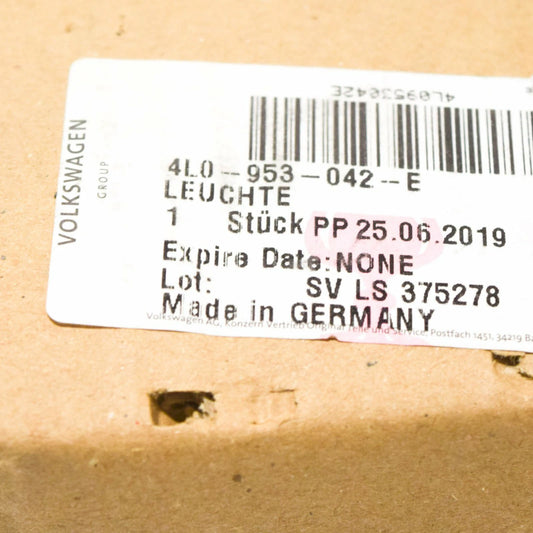 NEW AUDI Q7 FRONT BUMPER S-LINE RIGHT TURN SIGNAL INDICATOR 4L0953042E