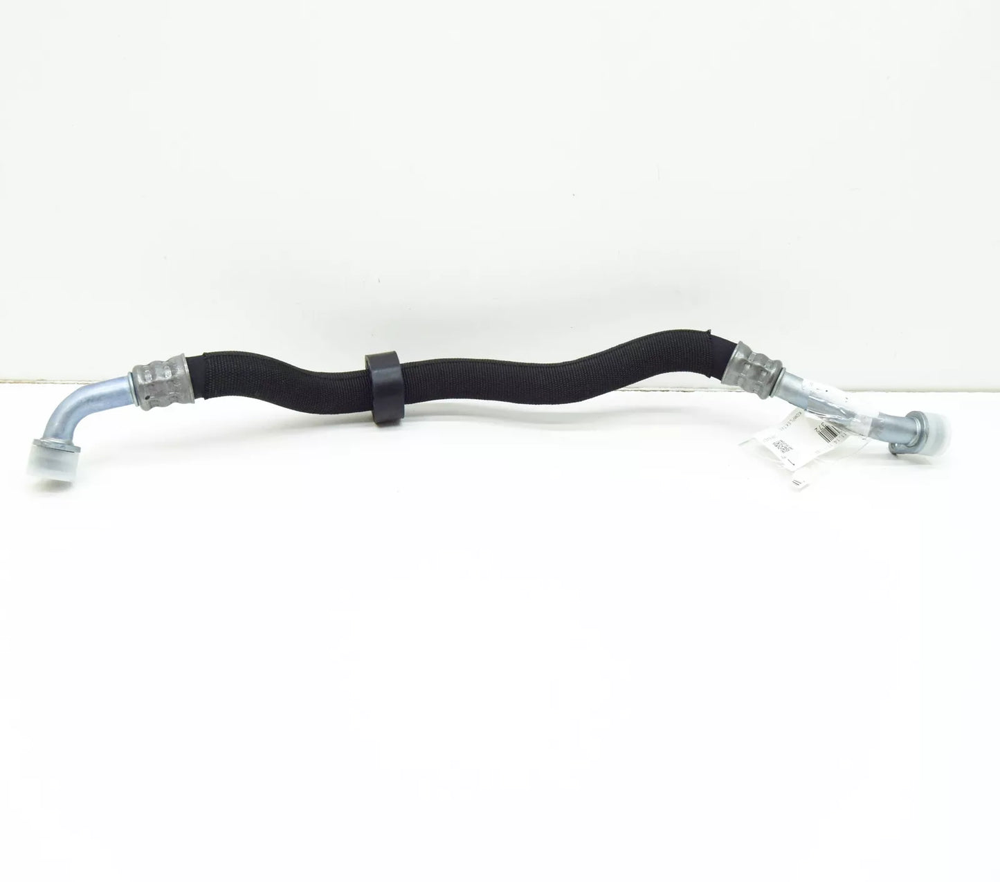 NEW MERCEDES-BENZ C W204 ENGINE AT SEPARATION POINT OIL LINE A2045001372