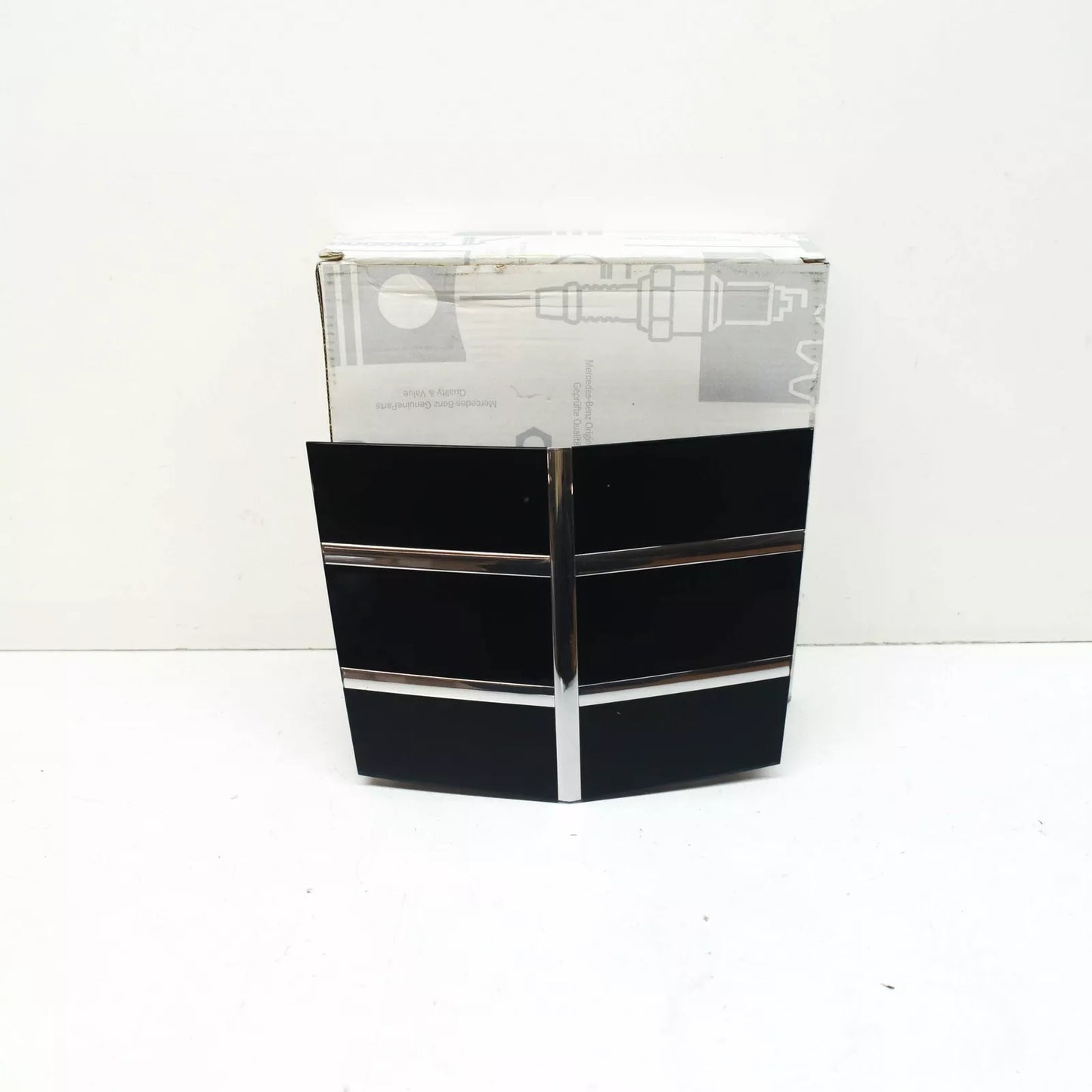 NEW MERCEDES BENZ E W212 FRONT RADIATOR GRILLE PLATE A2128870011 ORIGINAL