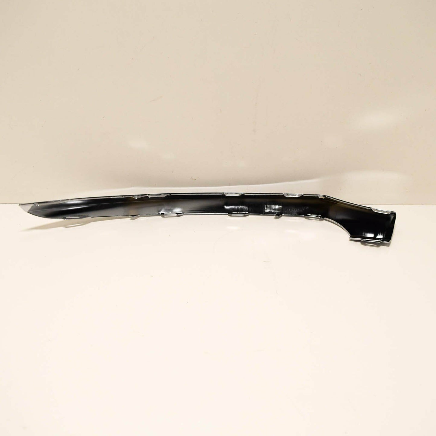 NEW MB CLS C218 FRONT AMG BUMPER RIGHT CHROME MOLDING LIP A2188851674 ORIGINAL