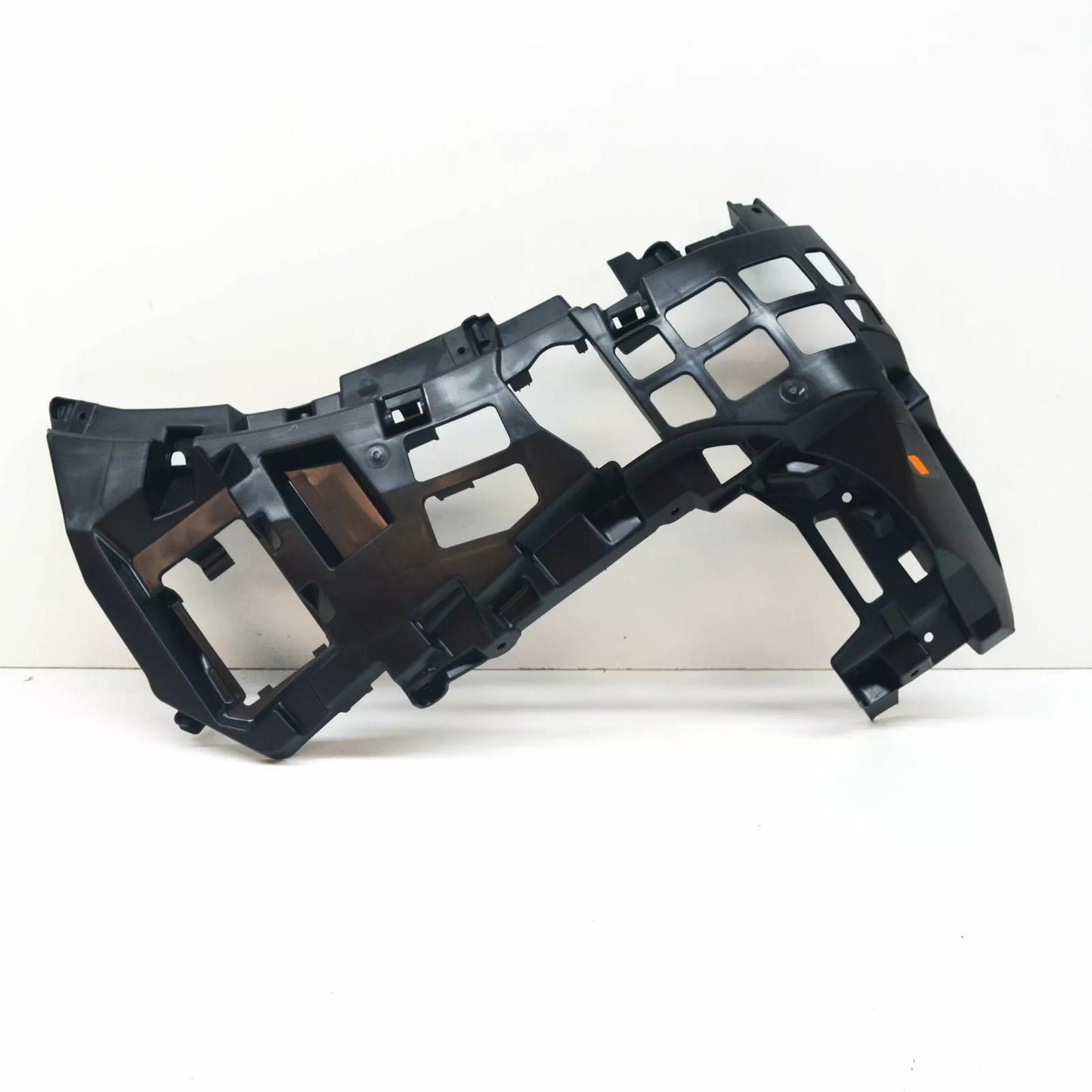 NEW VOLKSWAGEN TOUAREG CR FRONT LEFT BUMPER BRACKET 760807883A