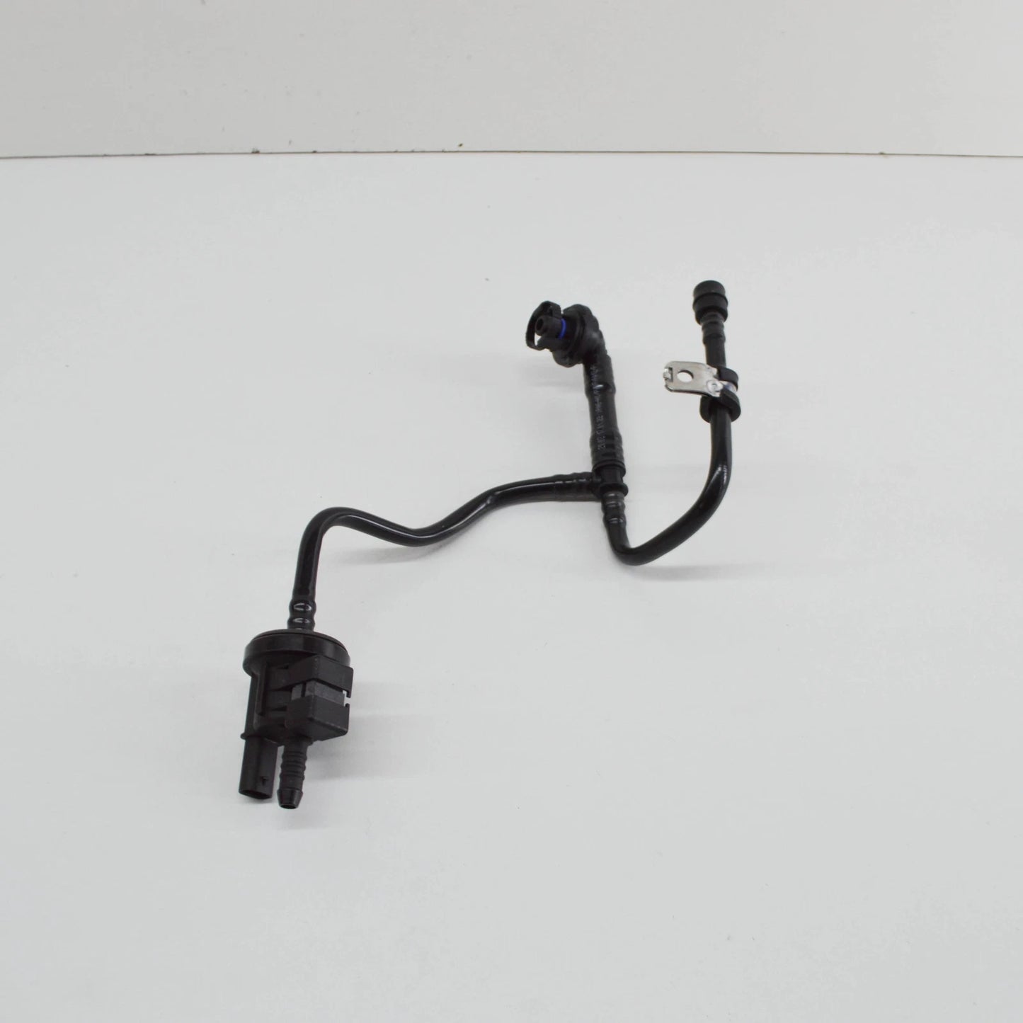 NEW AUDI A4 AVANT B8 VACUUM HOSES WITH CONNECTION 06H133781CC ORIGINAL