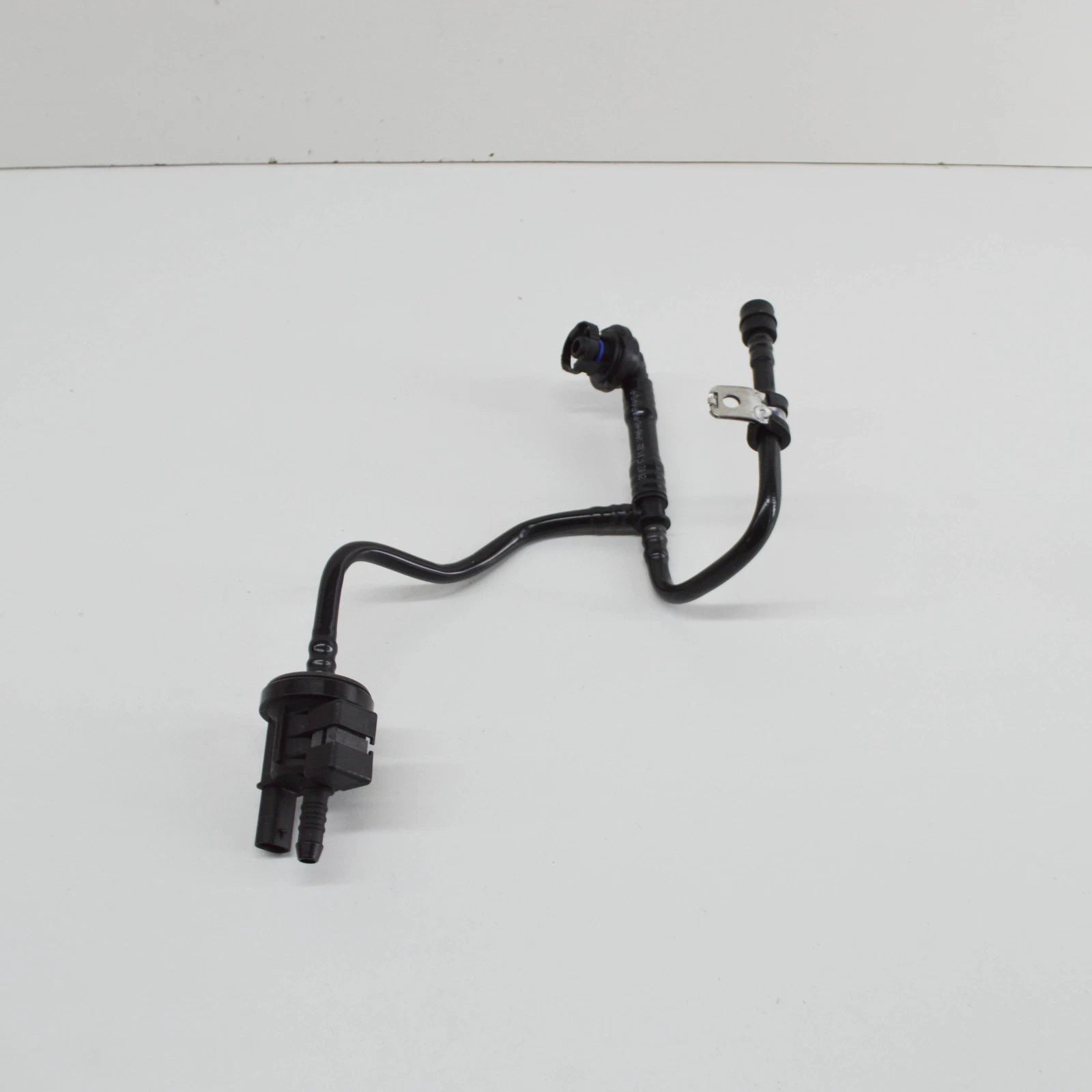 NEW AUDI A4 AVANT B8 VACUUM HOSES WITH CONNECTION 06H133781CC ORIGINAL