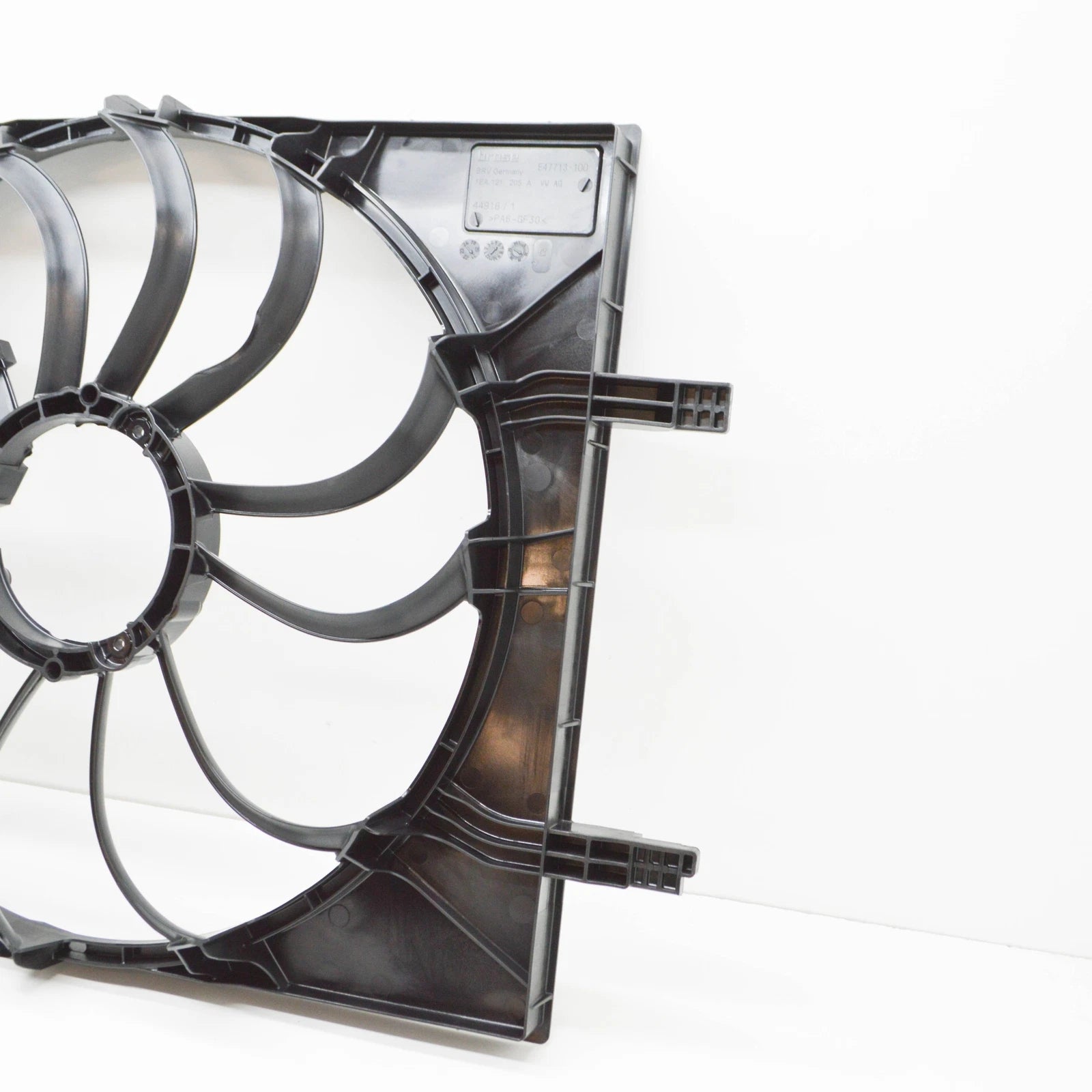 NEW VOLKSWAGEN ID.4 E21 ENGINE COOLING FAN RADIATOR TRIM 1EA121205A 2021