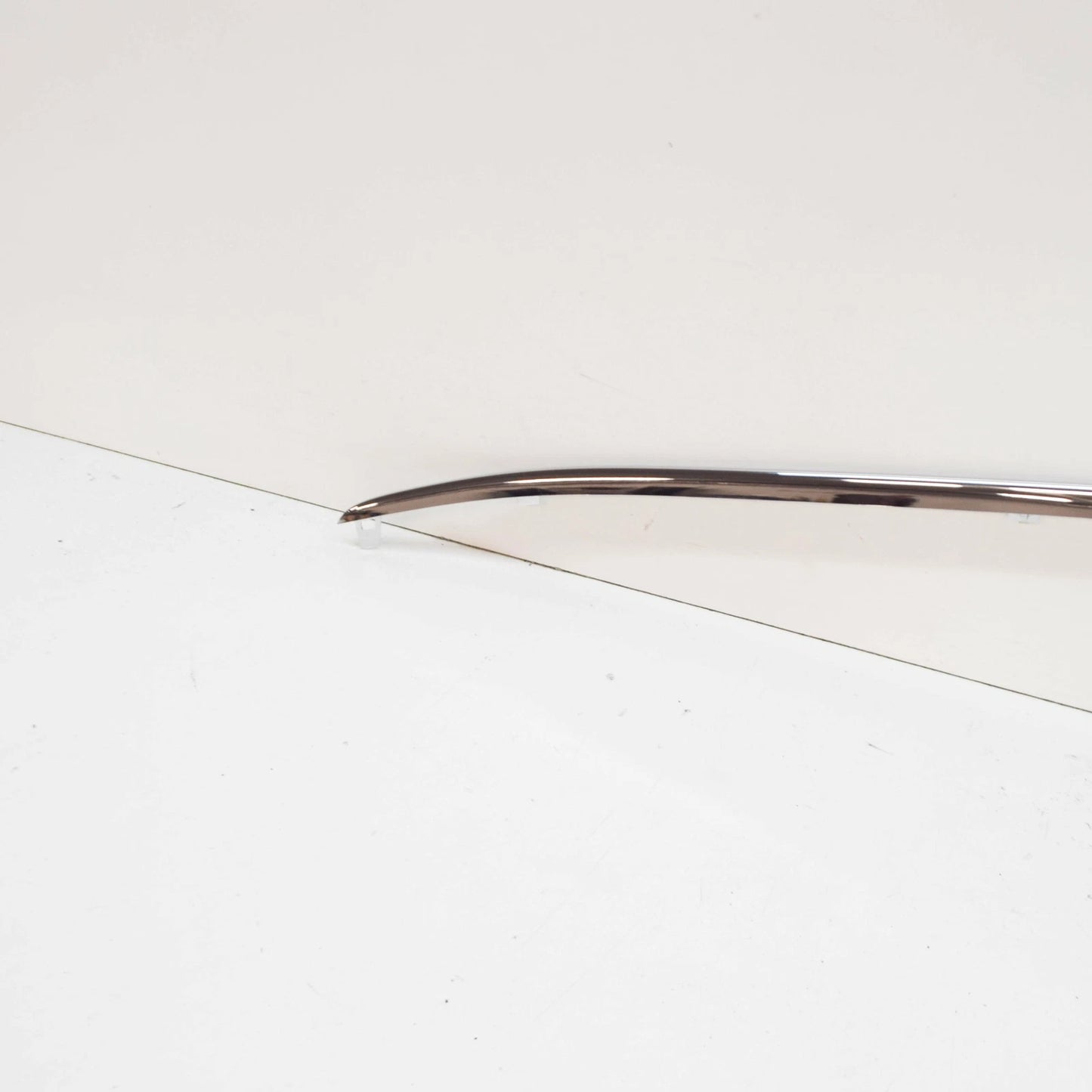 NEW MERCEDES-BENZ SLK R172 FRONT BUMPER CENTER MOLDING A1728850321