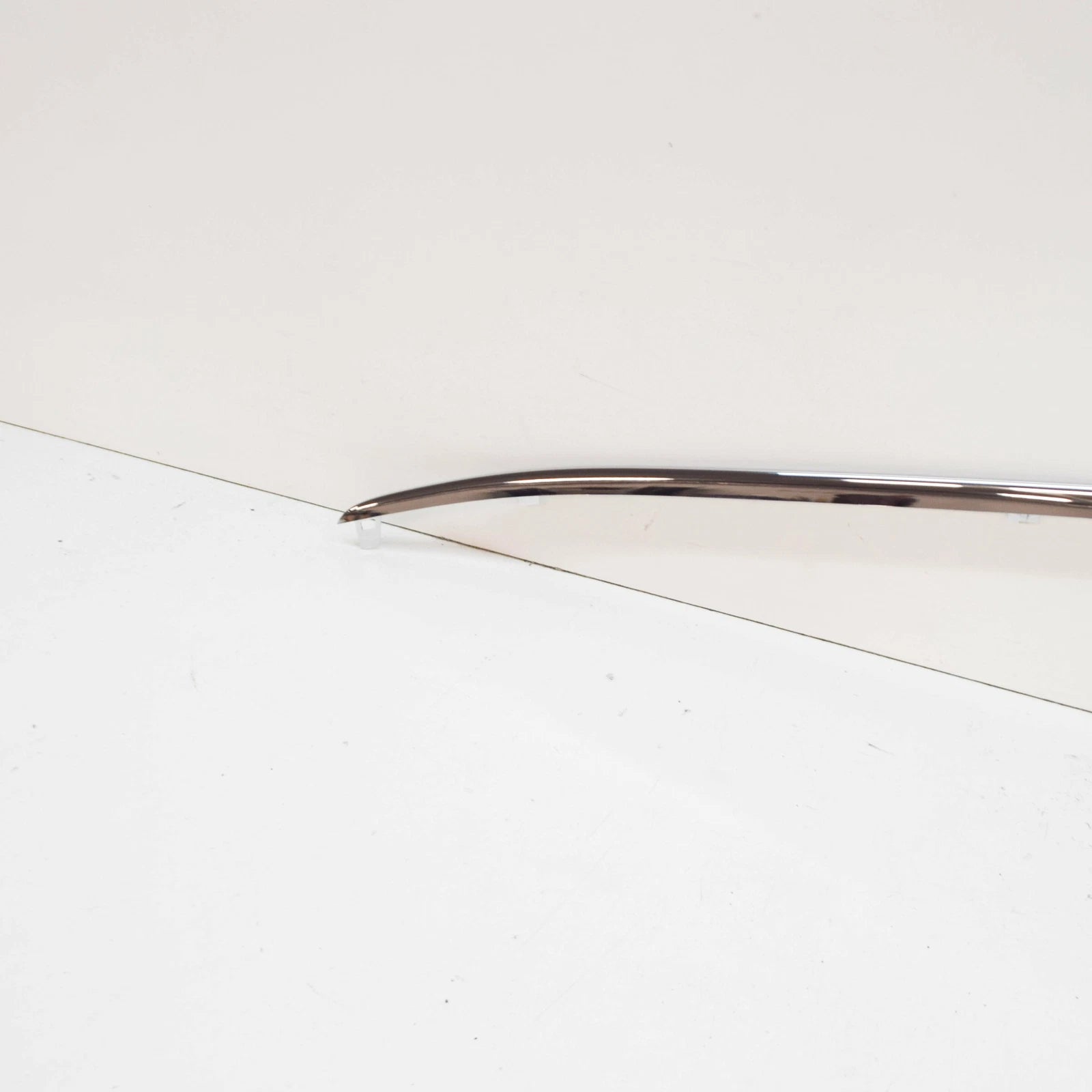 NEW MERCEDES-BENZ SLK R172 FRONT BUMPER CENTER MOLDING A1728850321