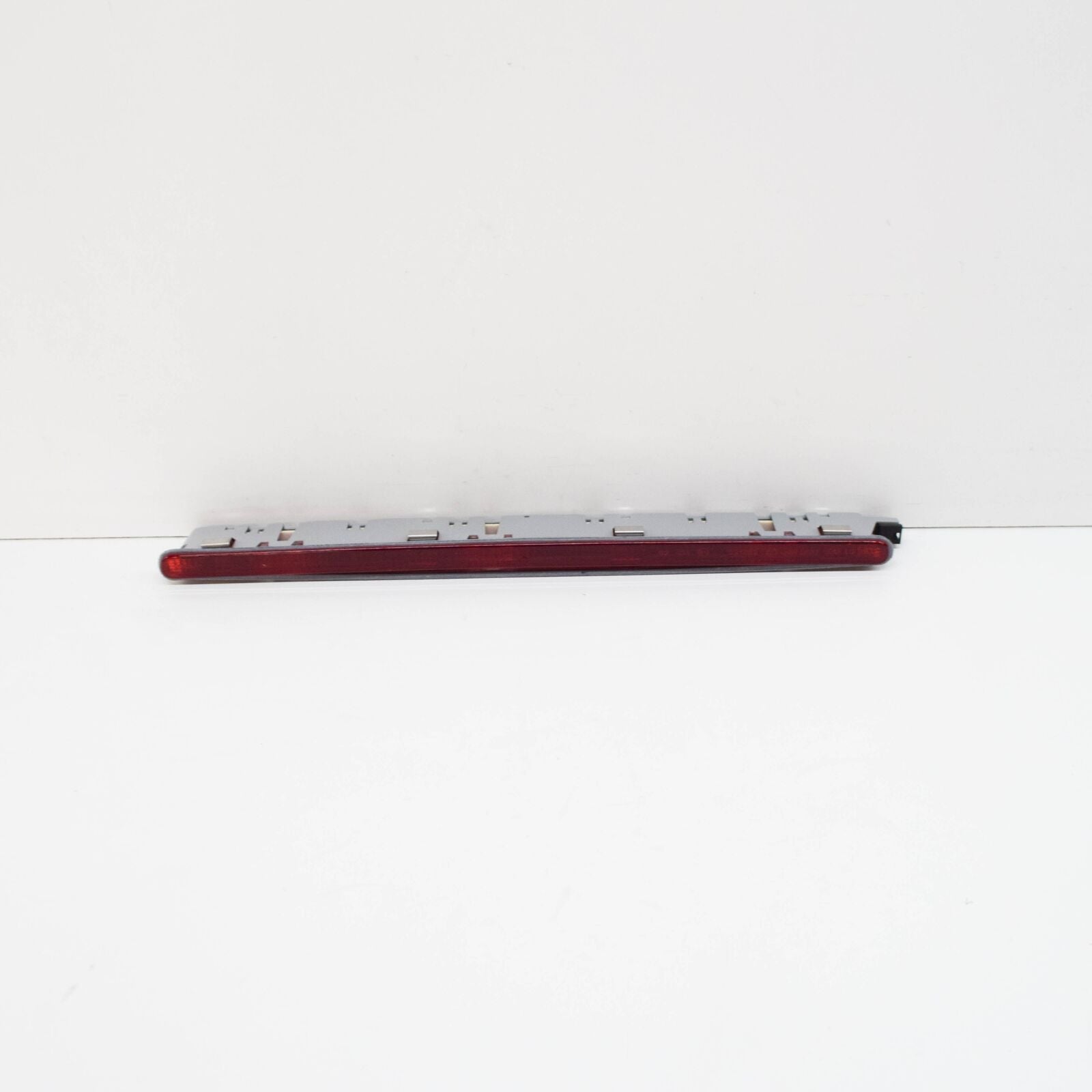 NEW MB E W210 REAR TRUNK BOOT ADDITIONAL BRAKE STOP LIGHT A2108201056 ORIGINAL