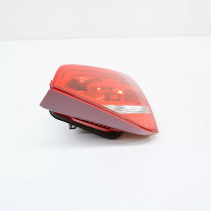NEW AUDI A3 CABRIO 8P REAR RIGHT SIDE TAILGATE TAILLIGHT 8P7945094