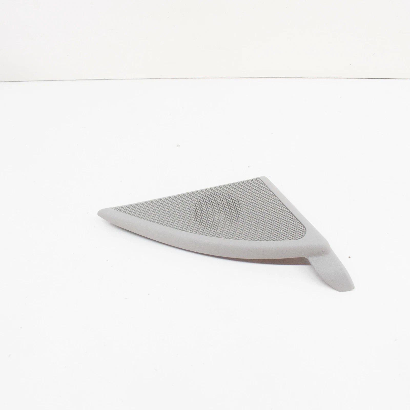 NEW MERCEDES-BENZ C W203 FRONT RIGHT TWEETER COVER A20372002487D43 ORIGINAL