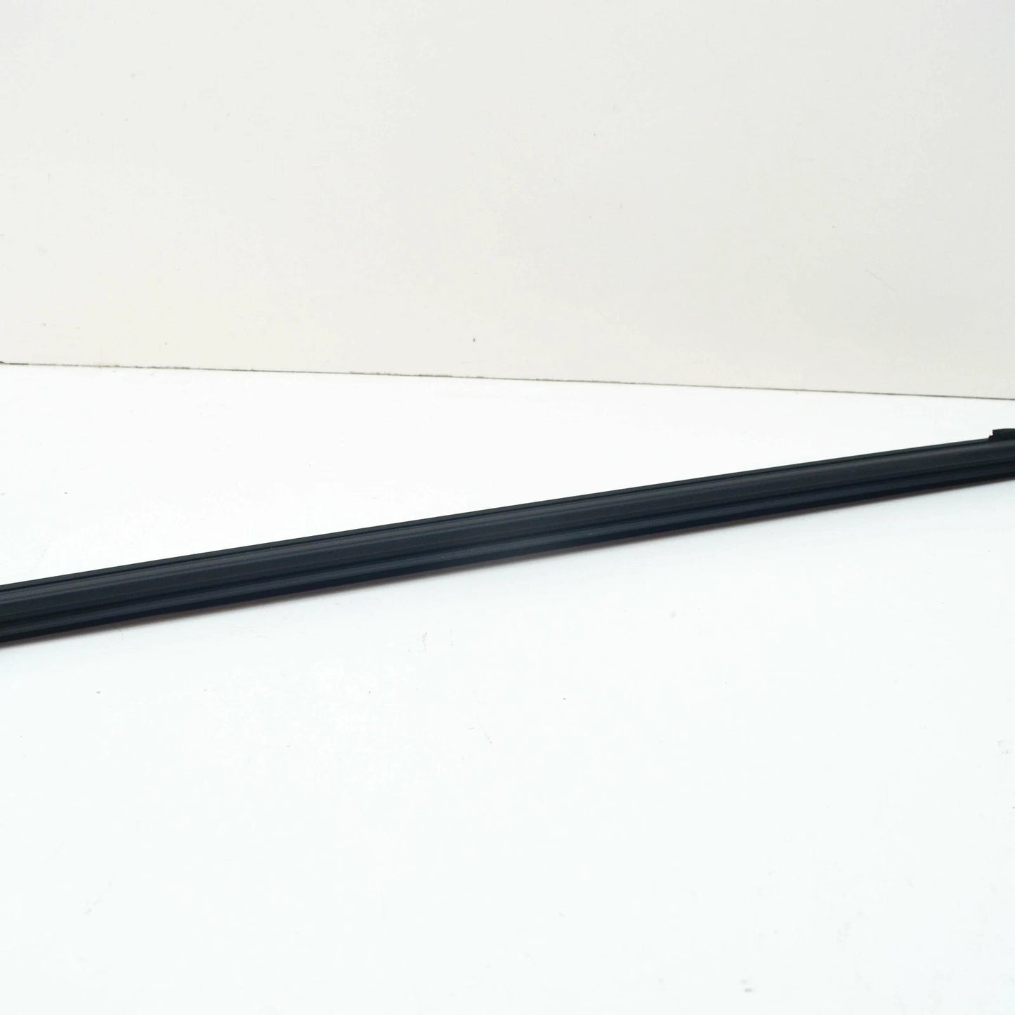 NEW VOLKSWAGEN ID.3 E11 REAR LEFT INNER WINDOW APERTURE SEAL 10A839479