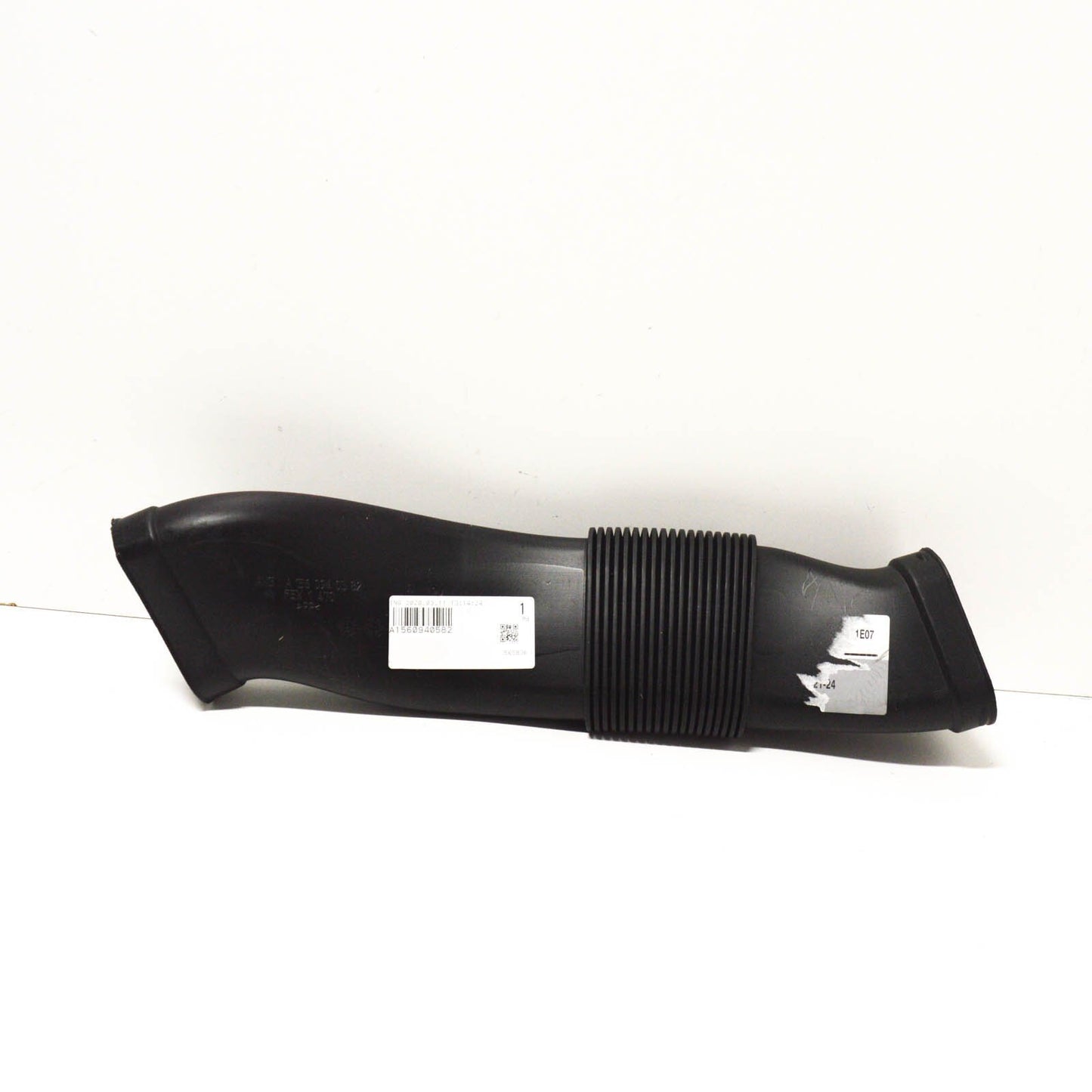 NEW MB CLS C219 AMG LEFT AIR INTAKE PIPE TUBE CLS 63 PETROL A1560940582 ORIGINAL