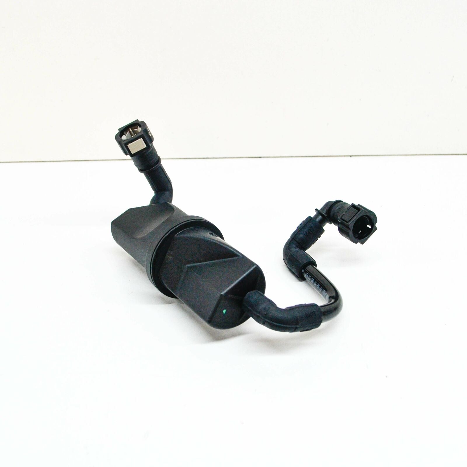 NEW MERCEDES-BENZ E W212 FUEL EMISSION DAMPER RESERVOIR A212470041664 ORIGINAL