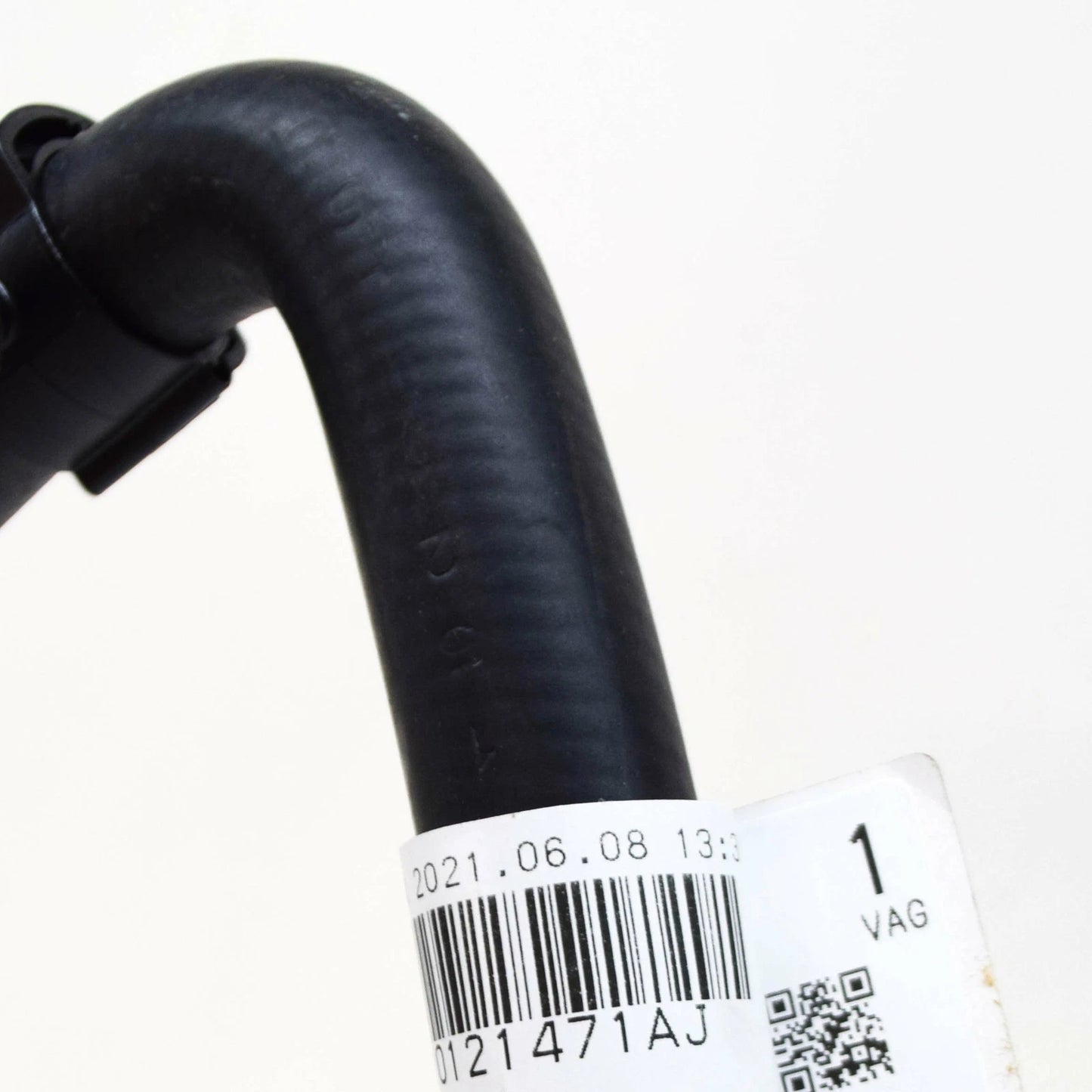 NEW AUDI Q7 4M RIGHT WATER COOLANT RADIATOR HOSE PIPE 4M0121471AJ