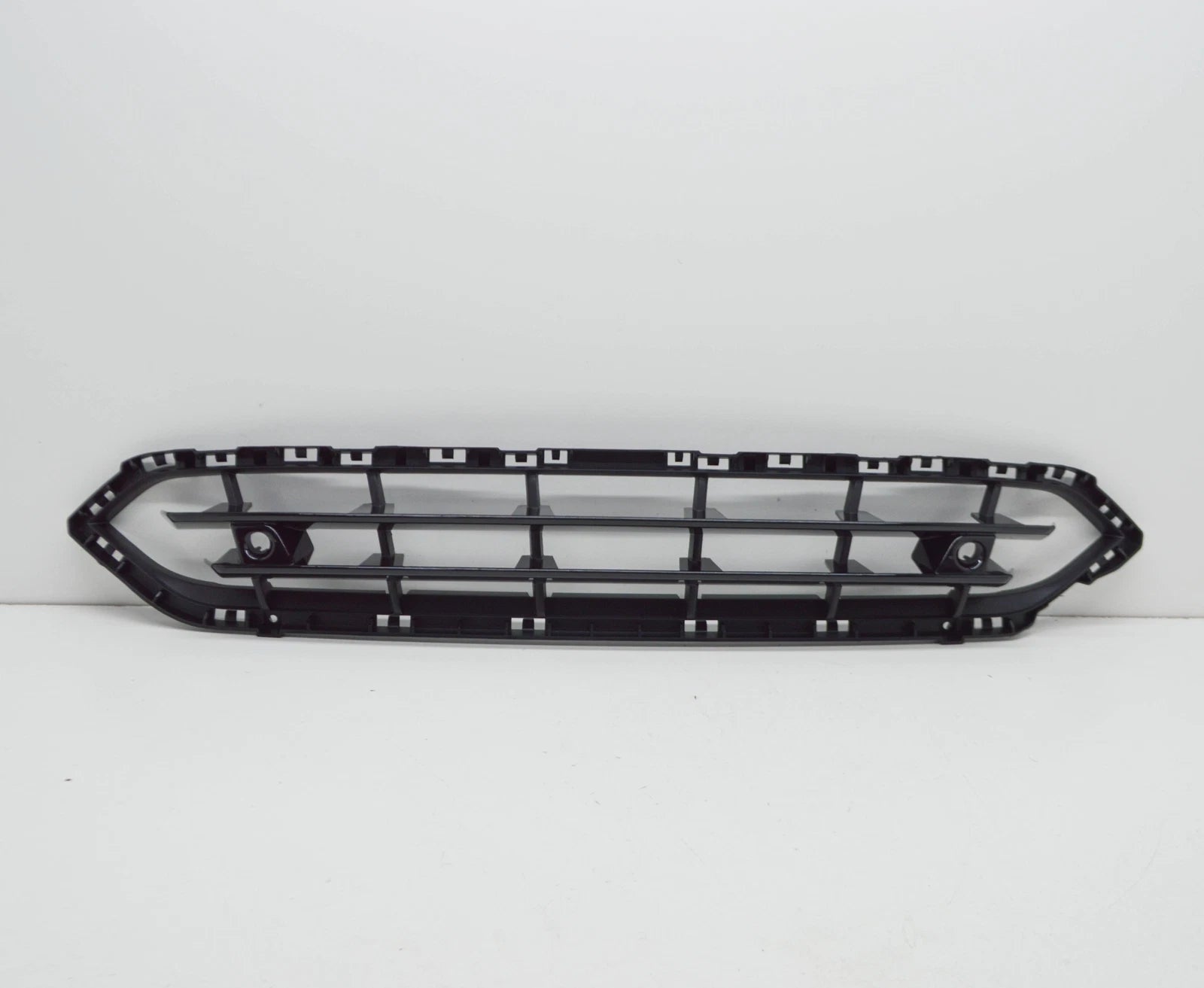 NEW BMW X4 G02 FRONT BUMPER LOWER CENTER GRILLE 51117418728 7418728