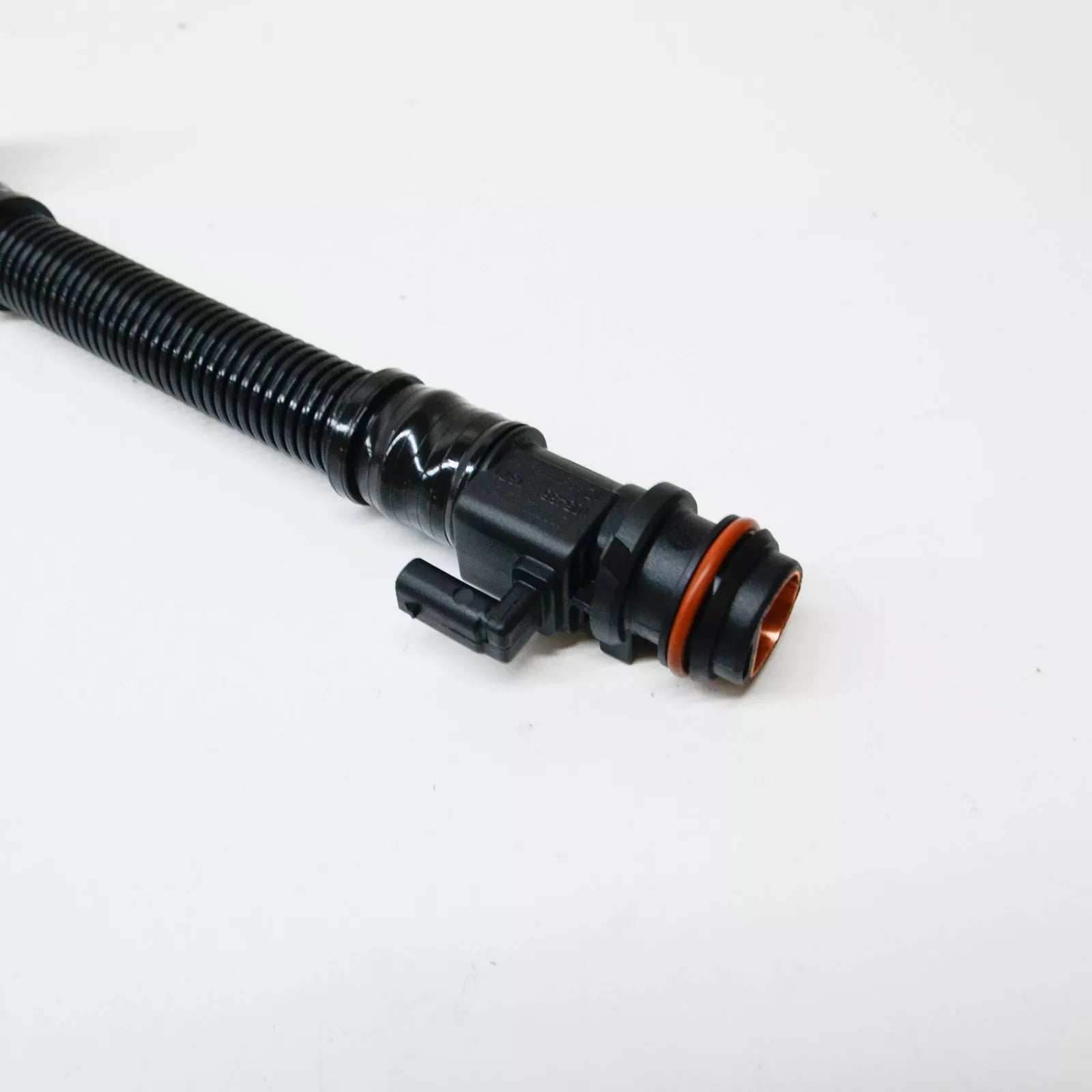 NEW BMW 5 F10 INTAKE SILENCER AIR DUCT PIPE 13718579138 8579138 ORIGINAL