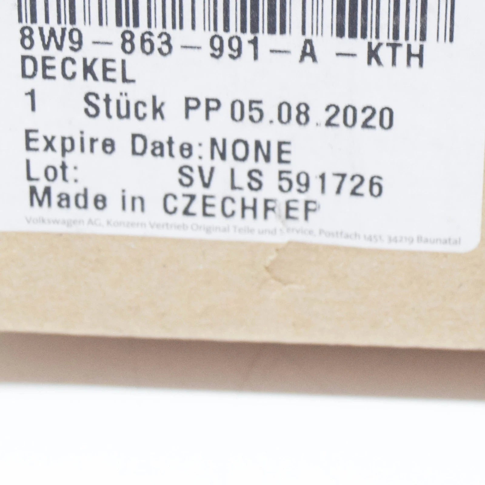 NEW AUDI A4 B9 LEFT SIDE TRUNK COVER TRIM 8W9863991AKTH ORIGINAL