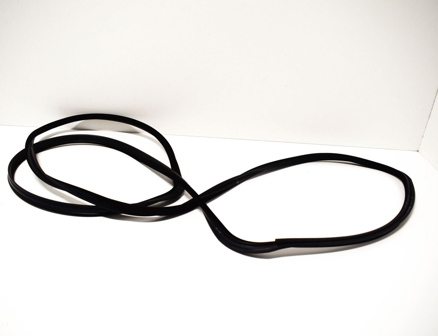 NEW MERCEDES BENZ S W126 SUNROOF PANEL SEAL A1267800198 ORIGINAL