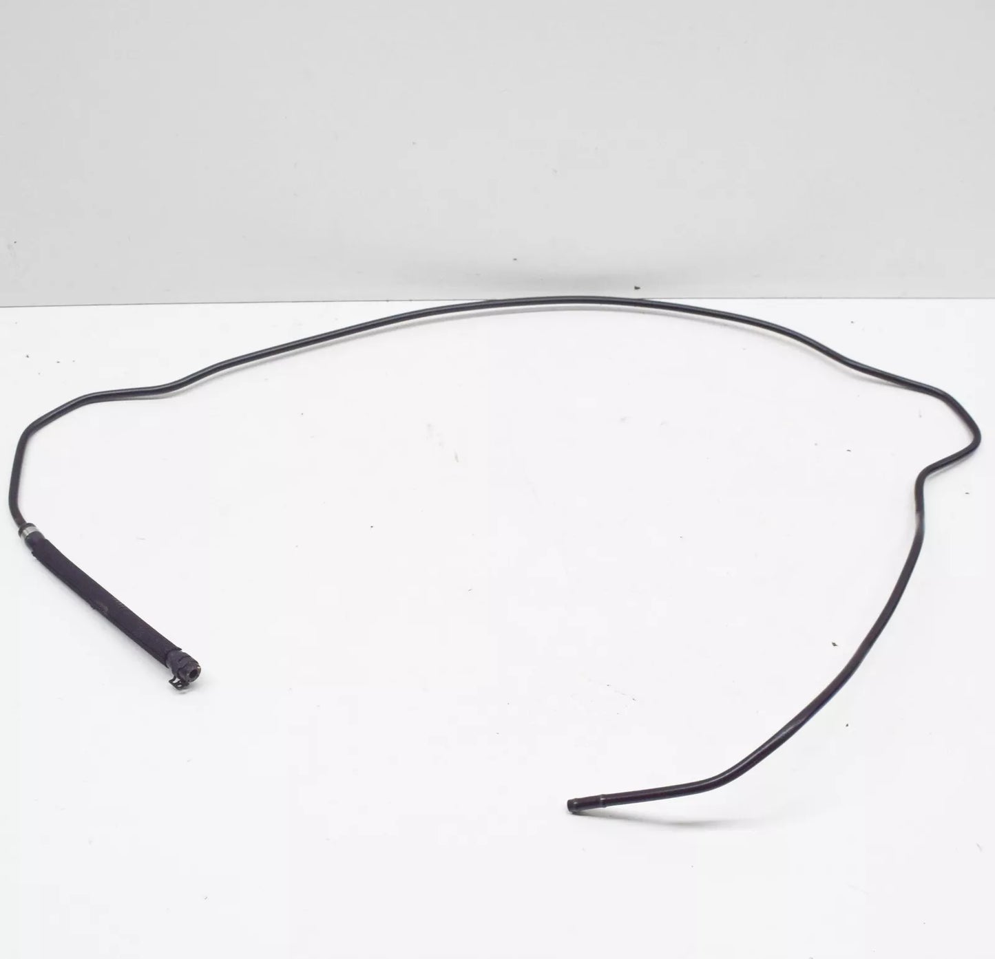 NEW MERCEDES-BENZ E W213 ENGINE COOLANT HOSE A2578301000 ORIGINAL