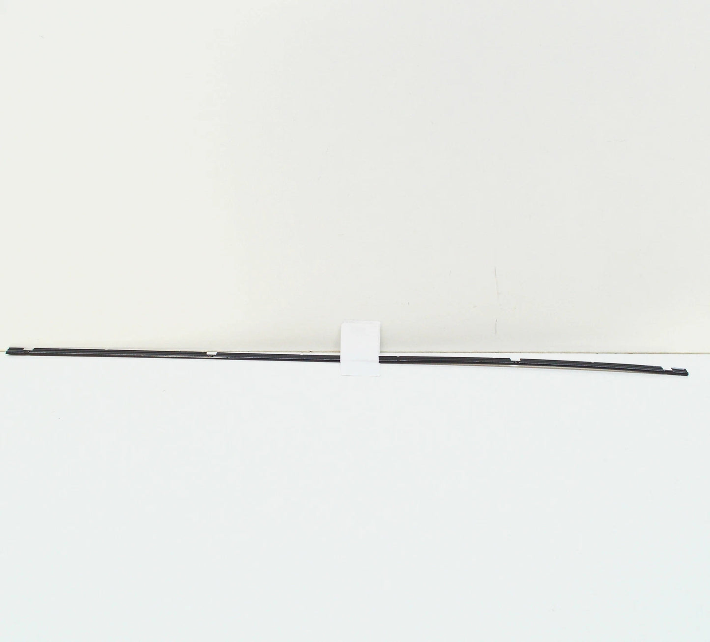 NEW AUDI Q7 4M FRONT RIGHT WINDSHIELD VERTICAL MOLDING BRACKET 4M0845454