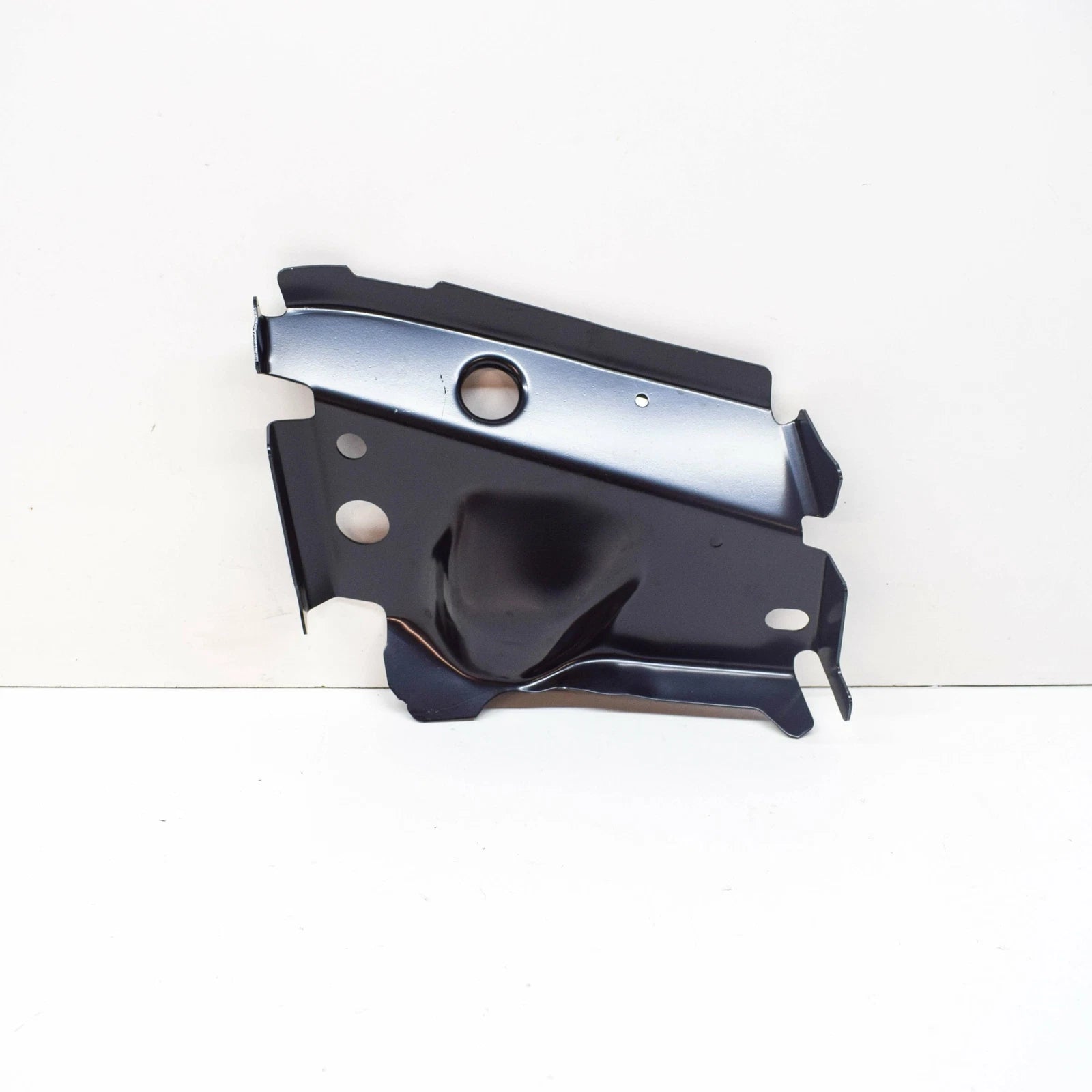 NEW AUDI A4 B9 FRONT CENTER RIGHT FLOOR PAN REINFORCEMENT 8W0803698