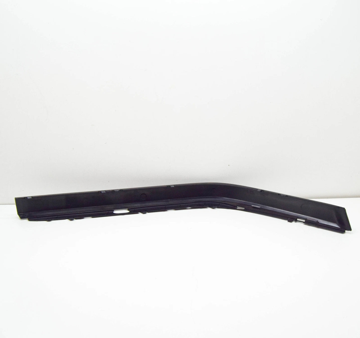 NEW BMW 7 E38 FRONT BUMPER LEFT MOLDING TRIM 51118125309 8125309 ORIGINAL